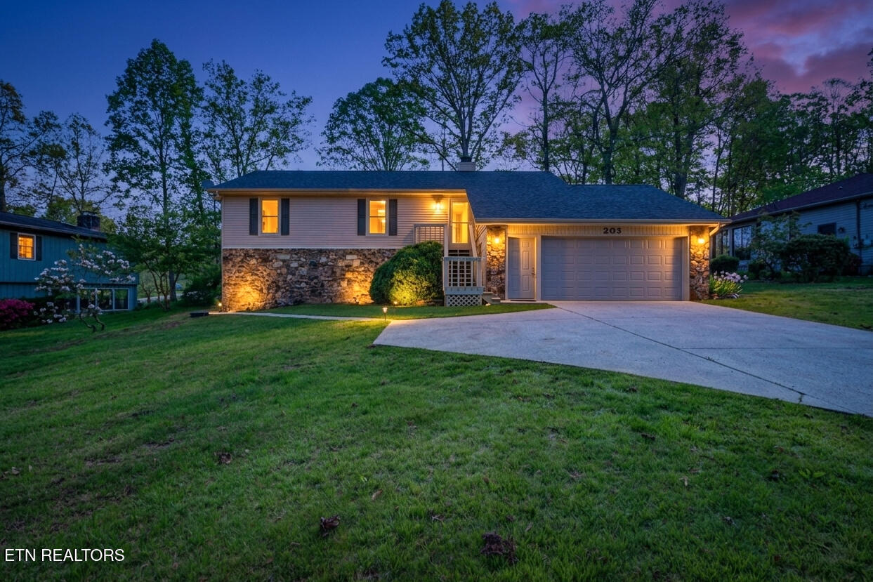203 Snead Drive Crossville TN 38558
