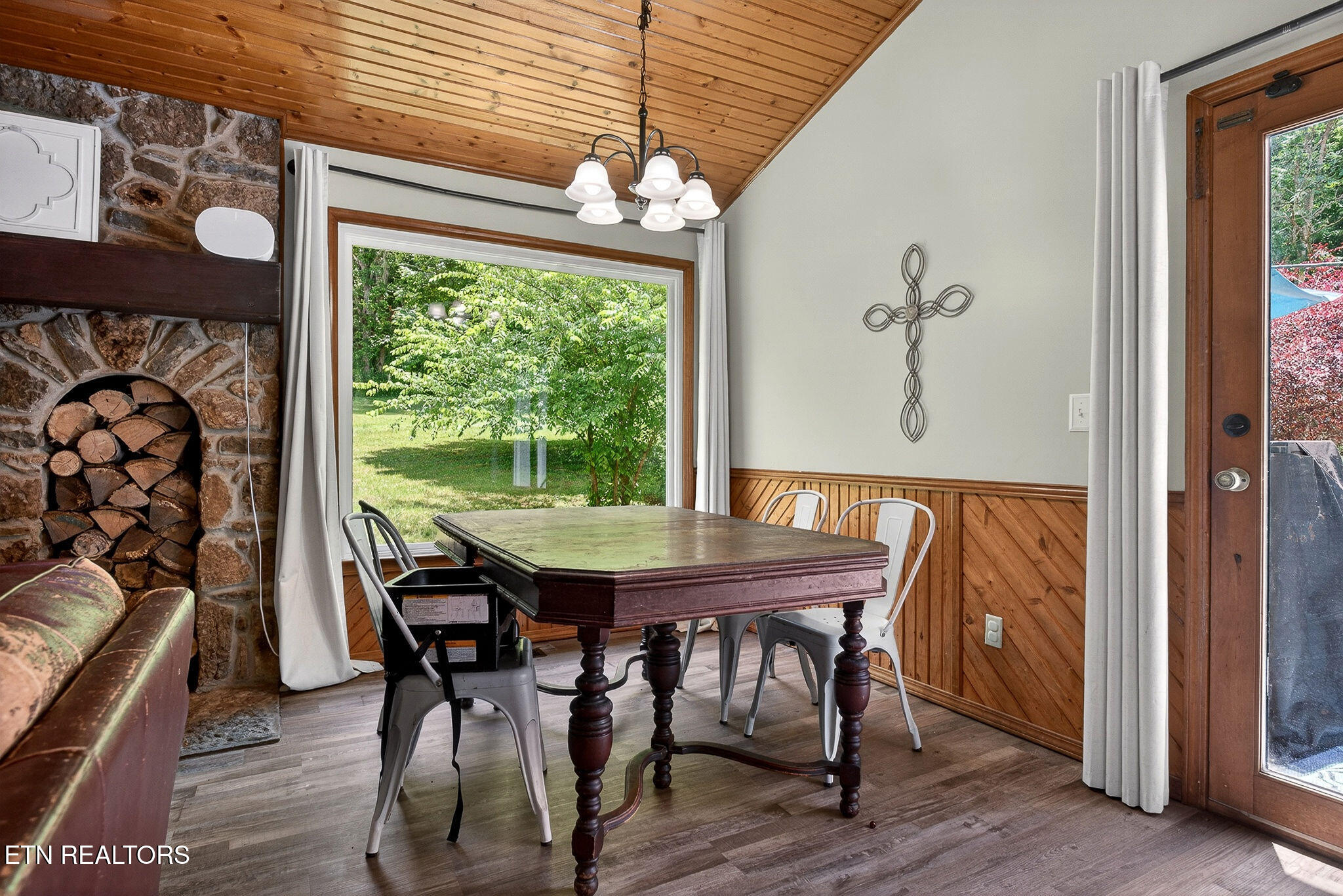 283 Hunting Creek Road Whitleyville TN 38588