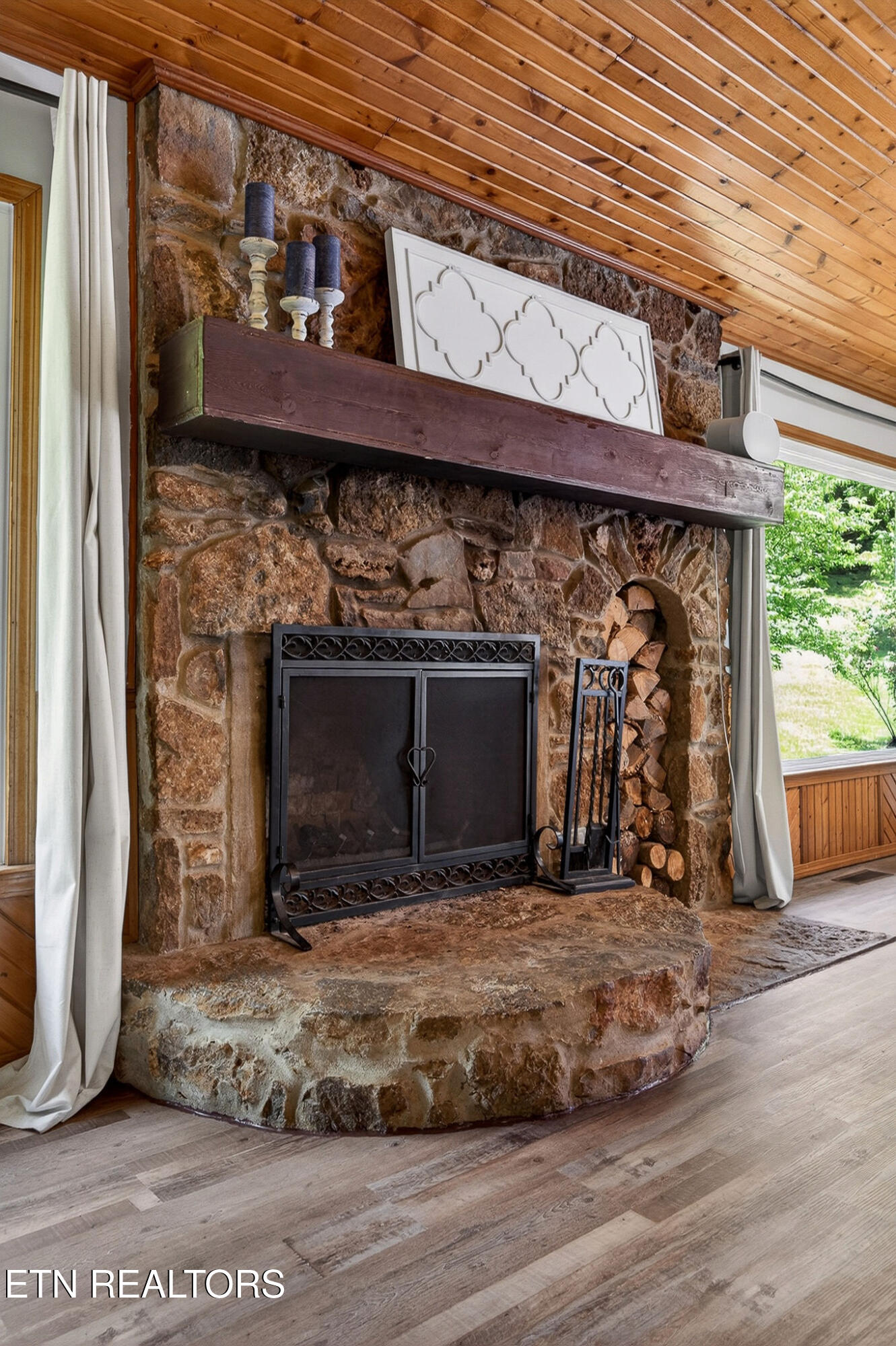 283 Hunting Creek Road Whitleyville TN 38588