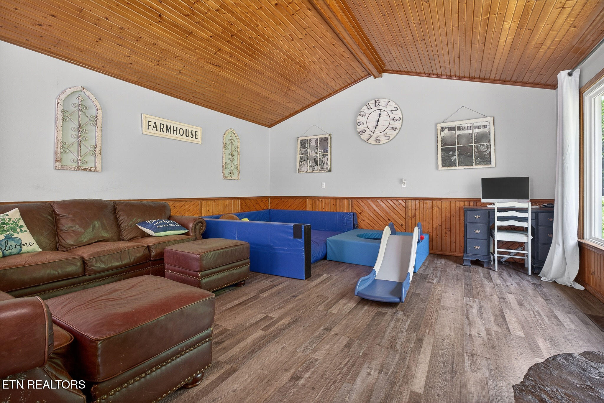 283 Hunting Creek Road Whitleyville TN 38588