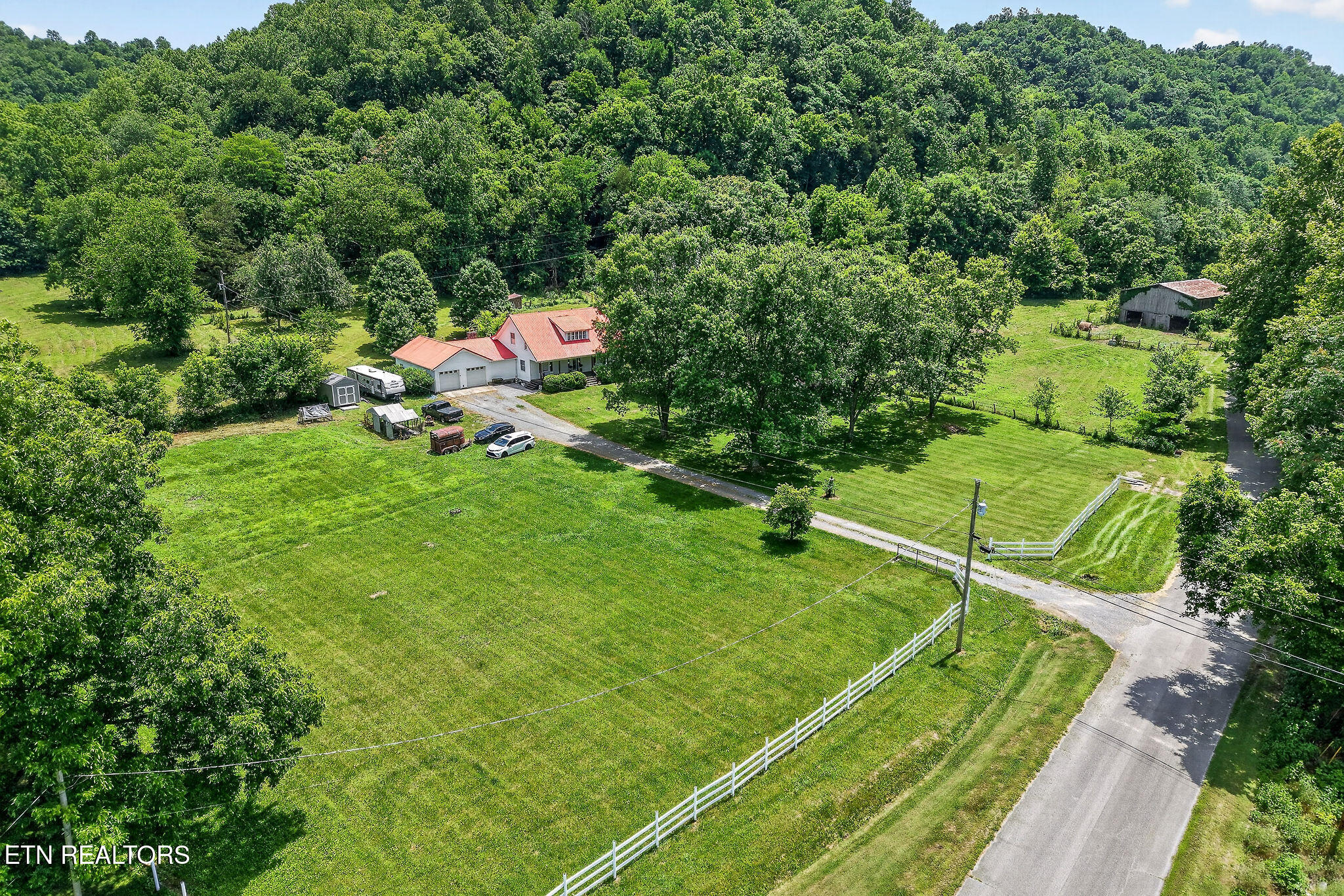 283 Hunting Creek Road Whitleyville TN 38588
