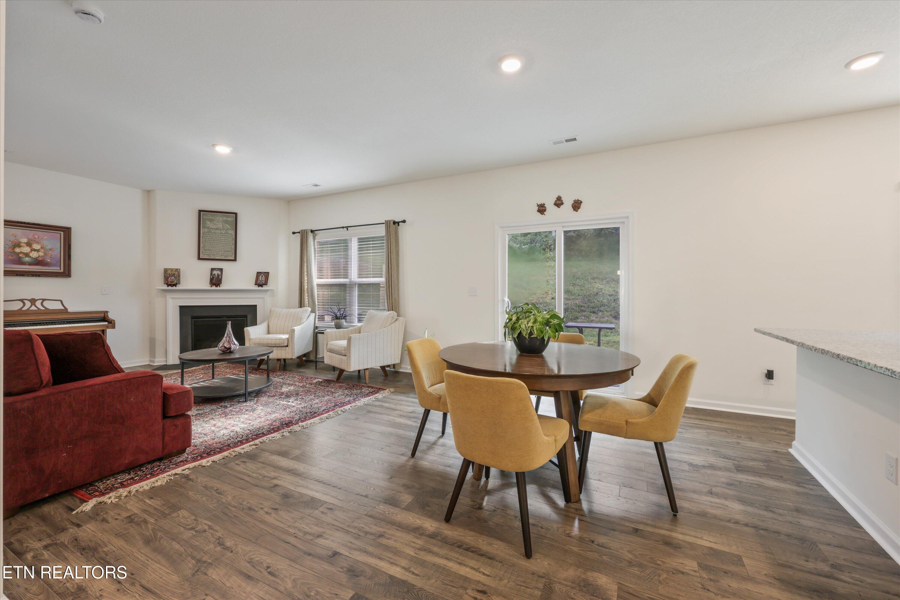 7104 Dusty Rose Lane Knoxville TN 37921