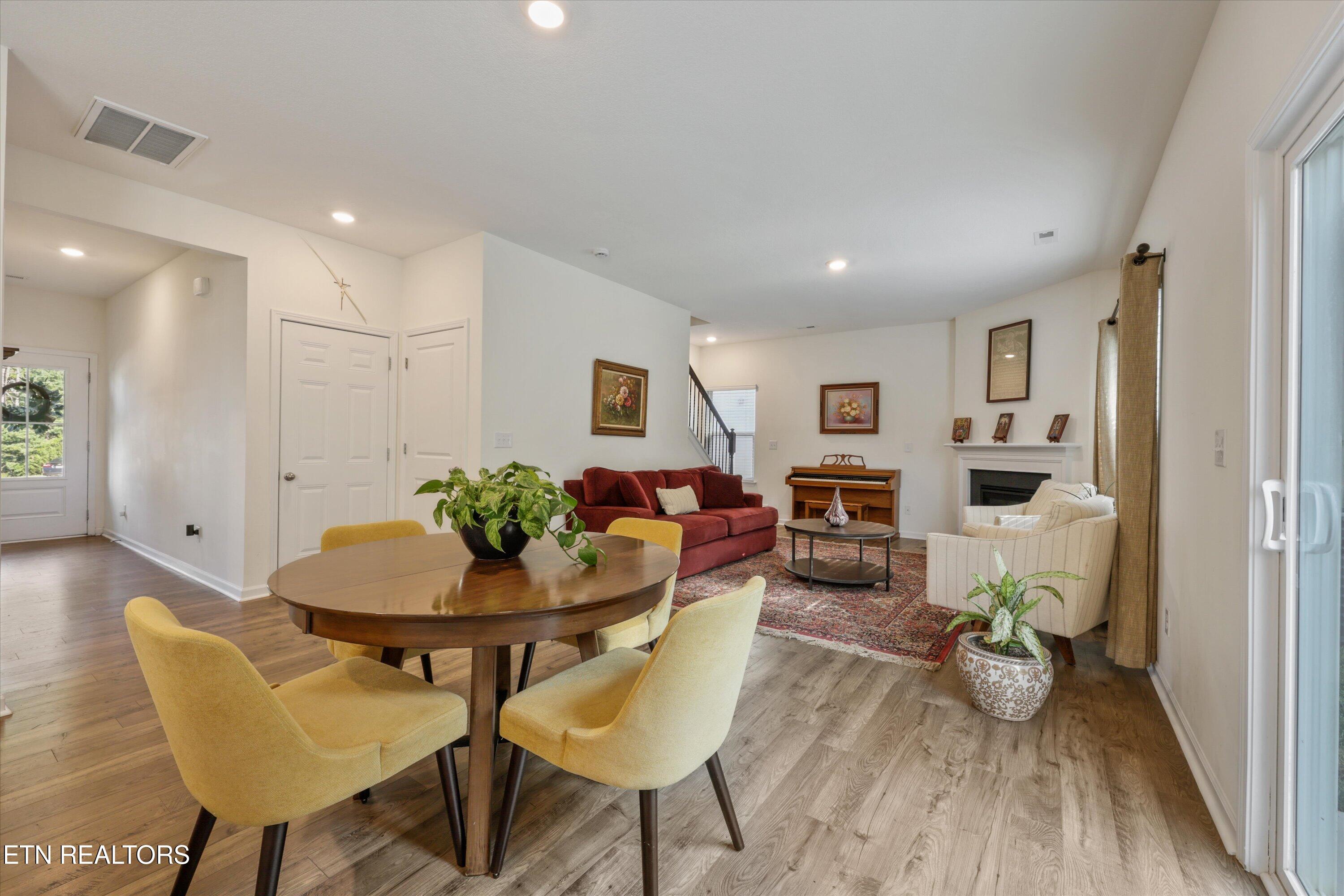 7104 Dusty Rose Lane Knoxville TN 37921