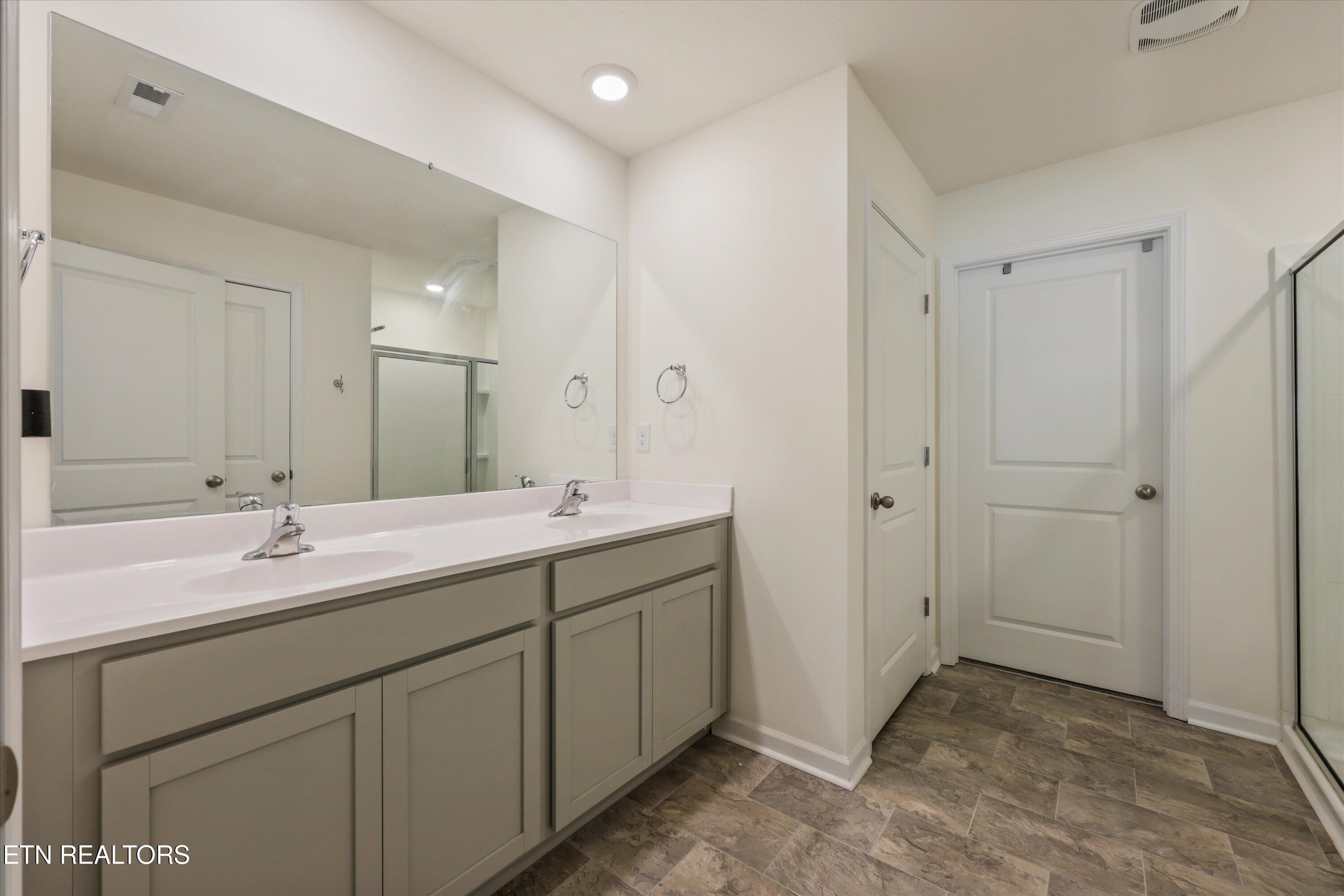 7104 Dusty Rose Lane Knoxville TN 37921