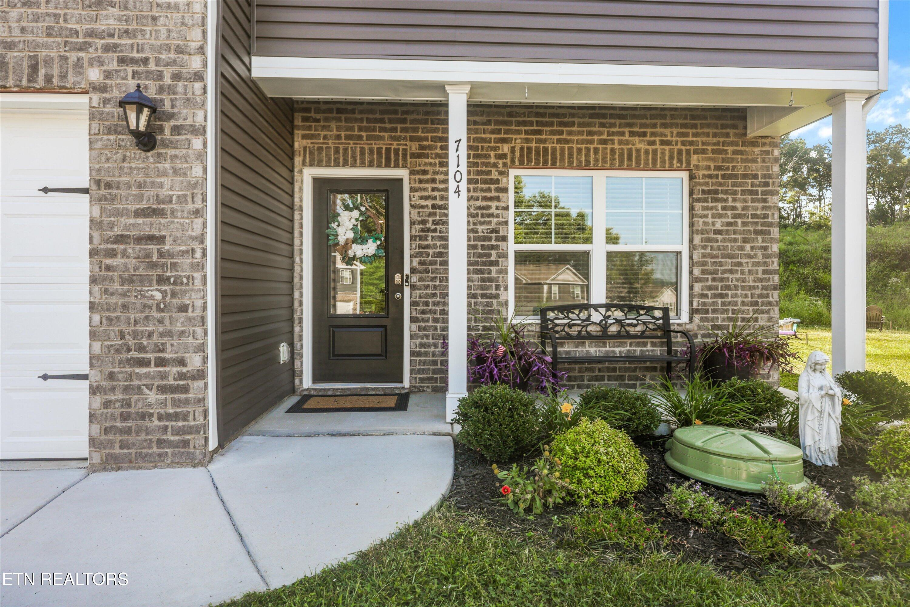7104 Dusty Rose Lane Knoxville TN 37921