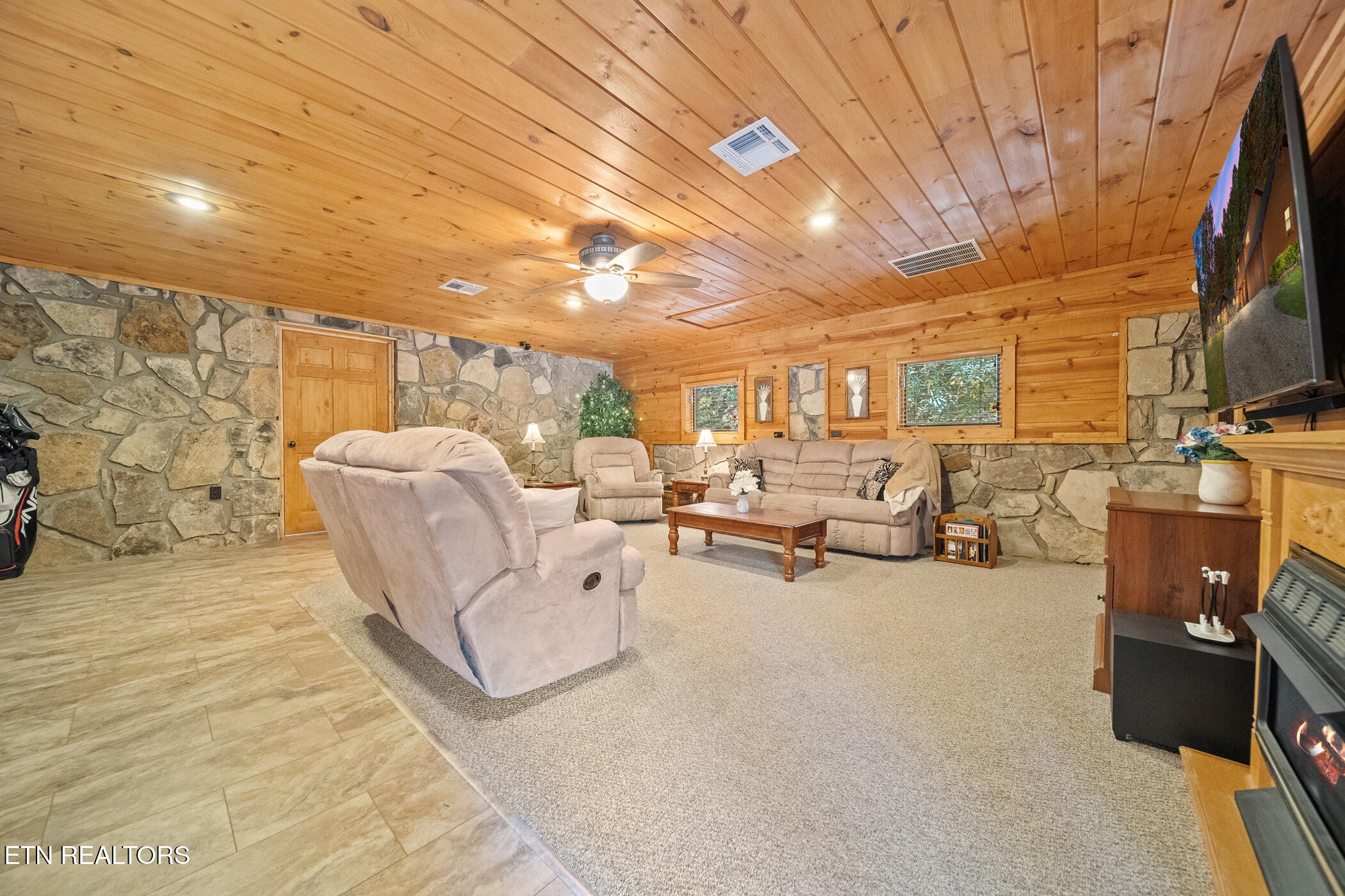 217 Seaton Drive Gatlinburg TN 37738