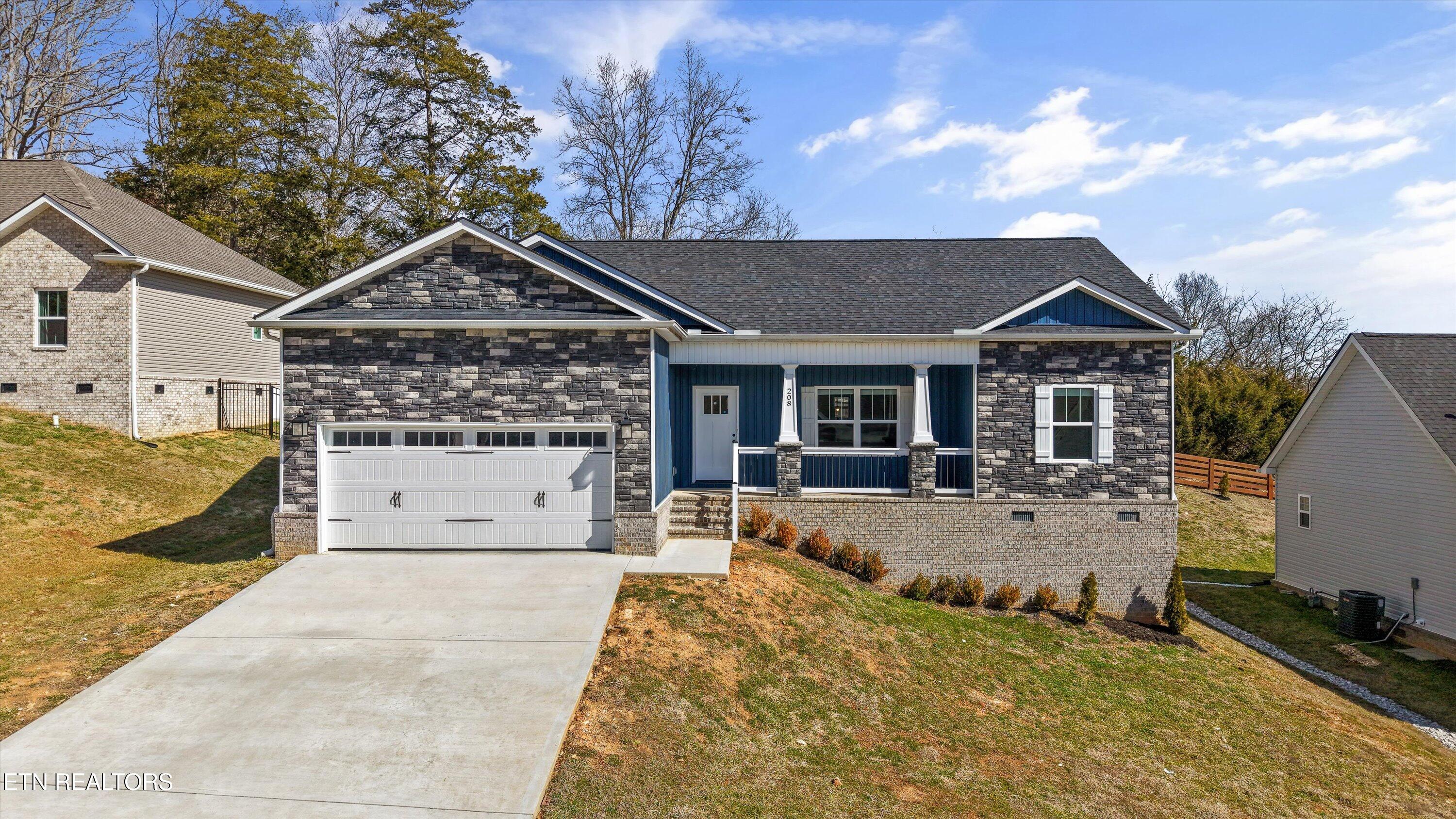 208 Daniel Morris Point Clinton TN 37716