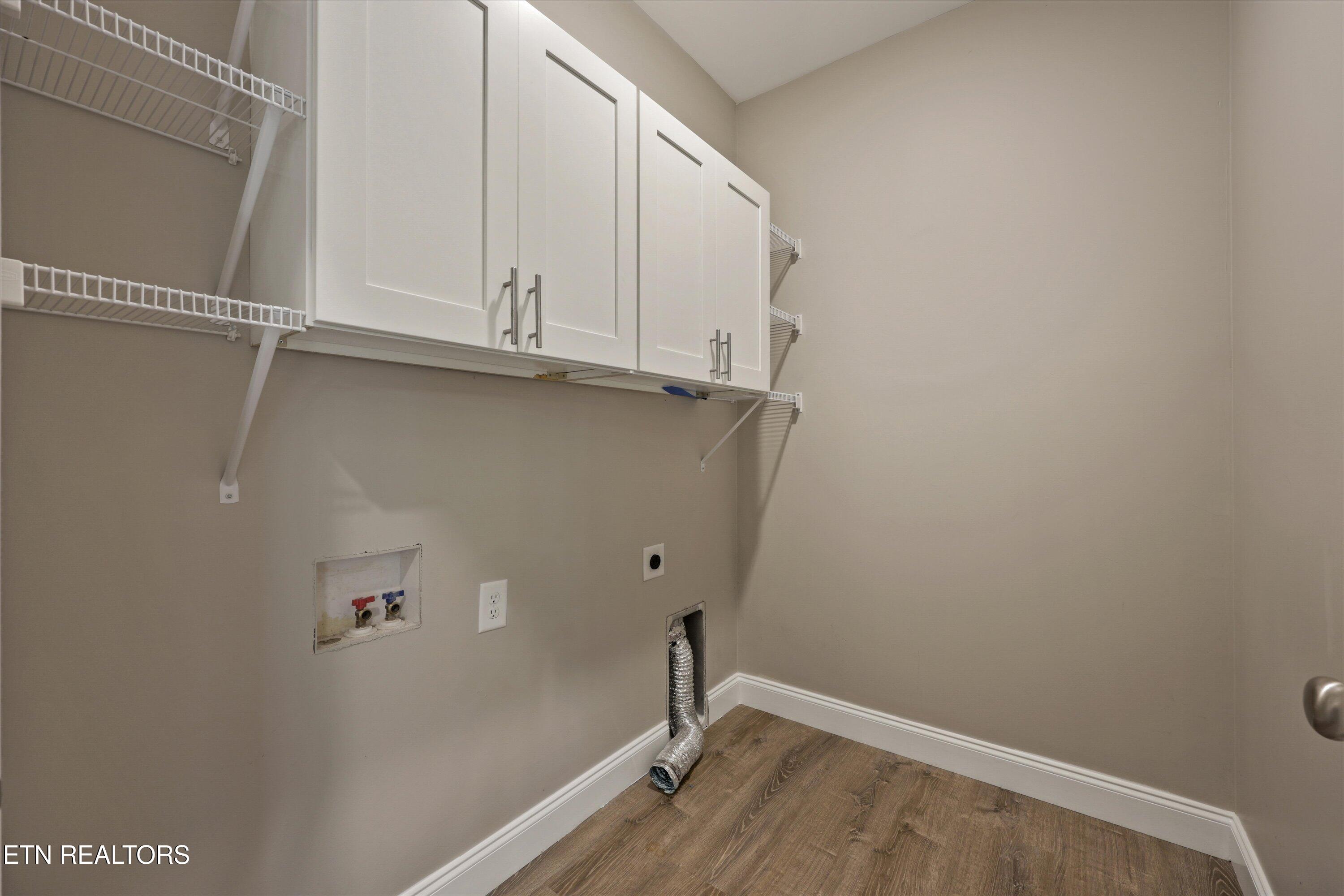 208 Daniel Morris Point Clinton TN 37716