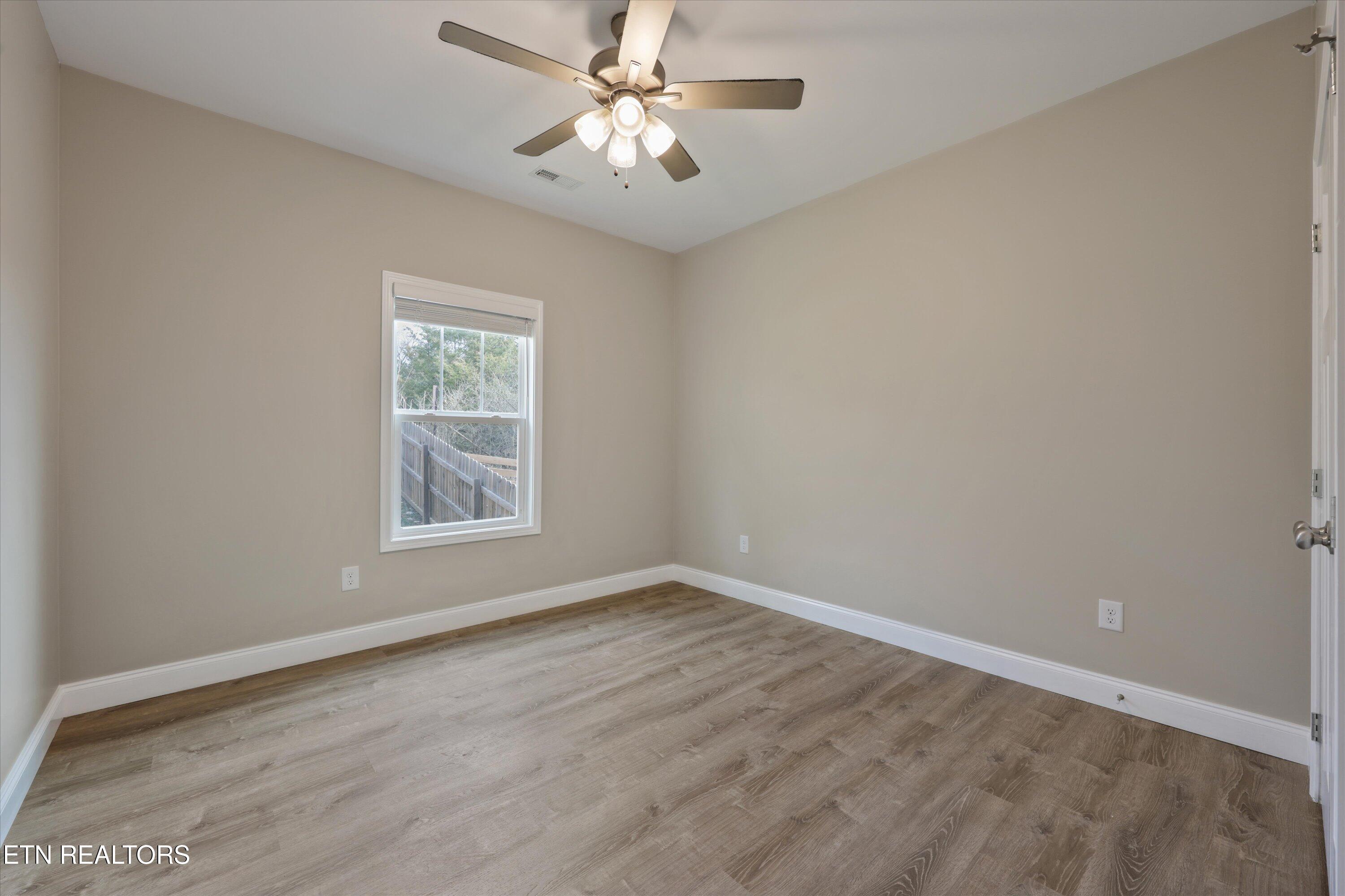 208 Daniel Morris Point Clinton TN 37716