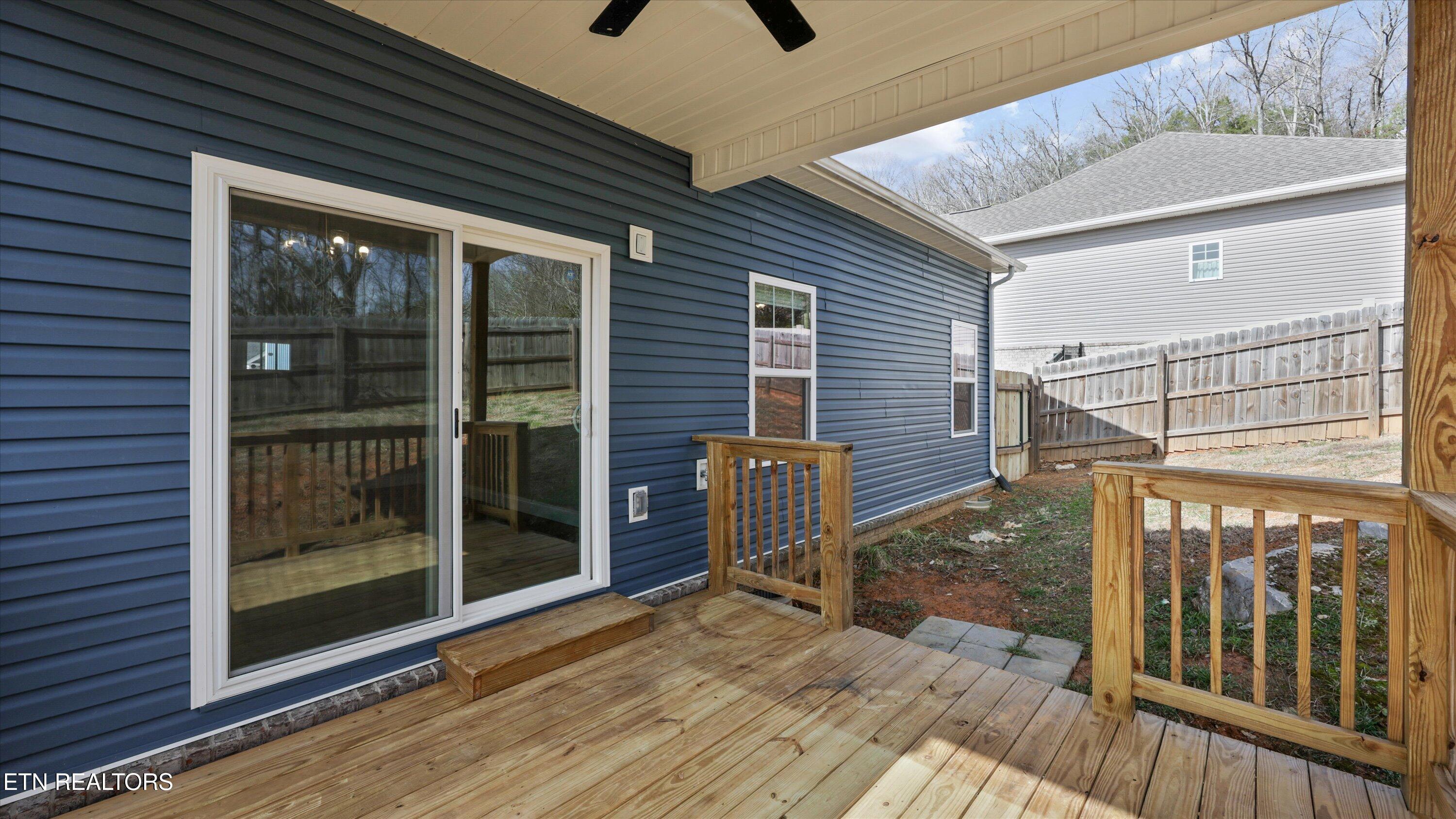 208 Daniel Morris Point Clinton TN 37716