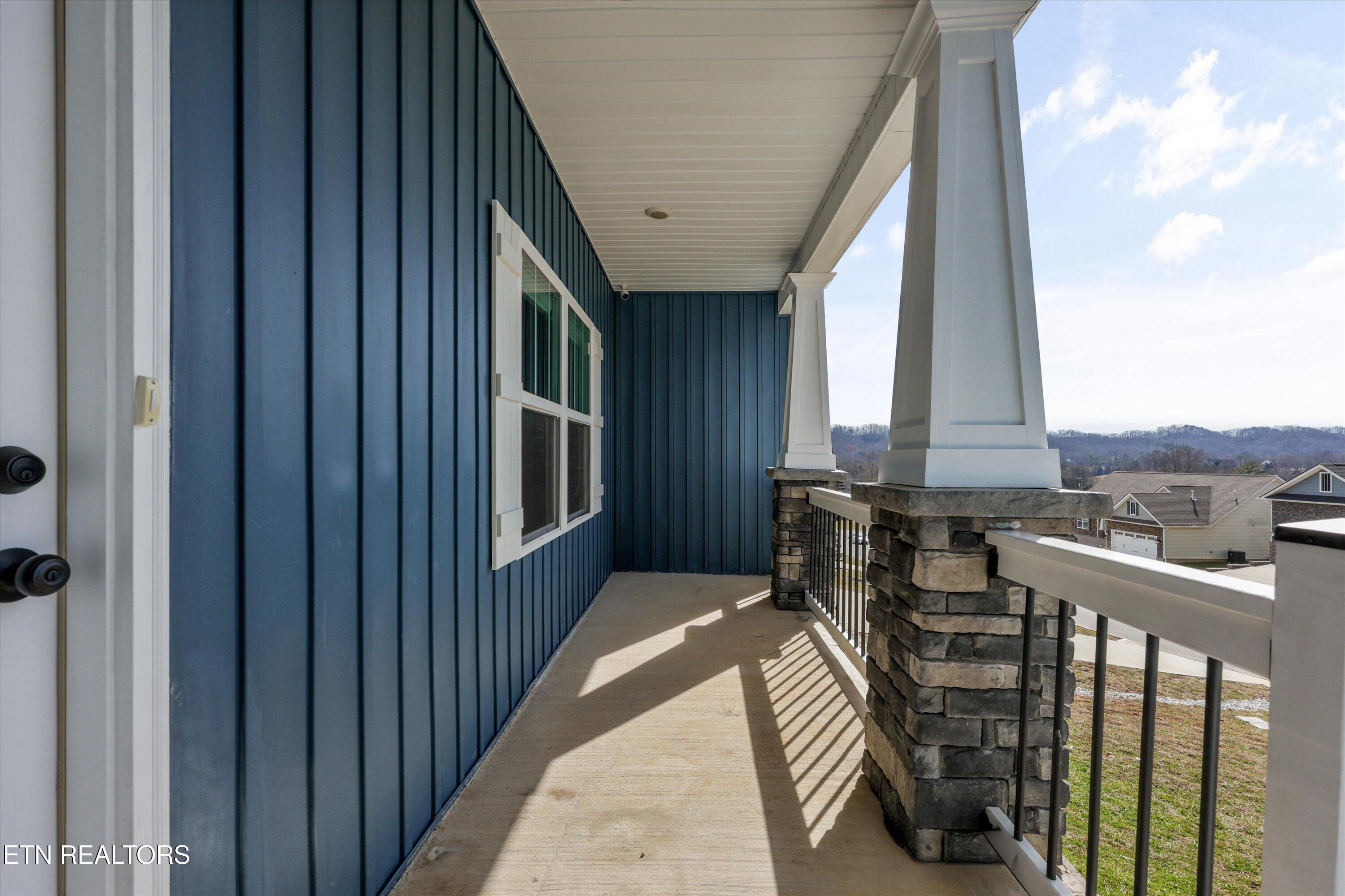 208 Daniel Morris Point Clinton TN 37716