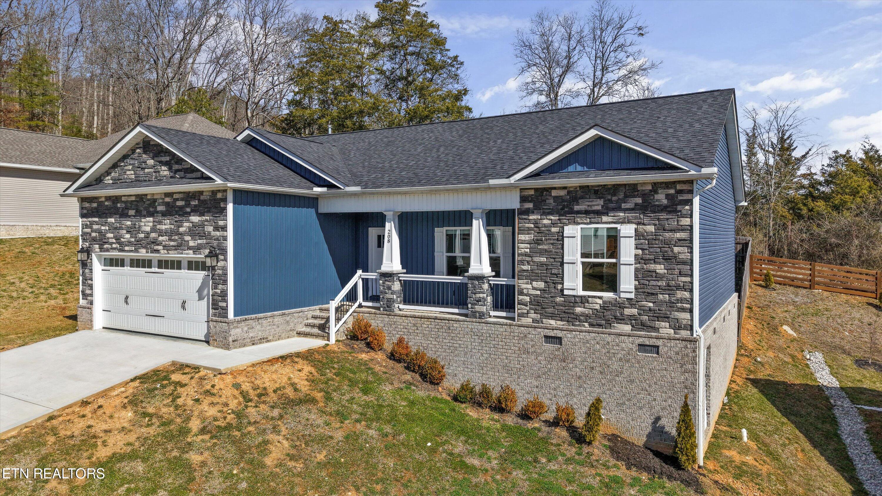 208 Daniel Morris Point Clinton TN 37716