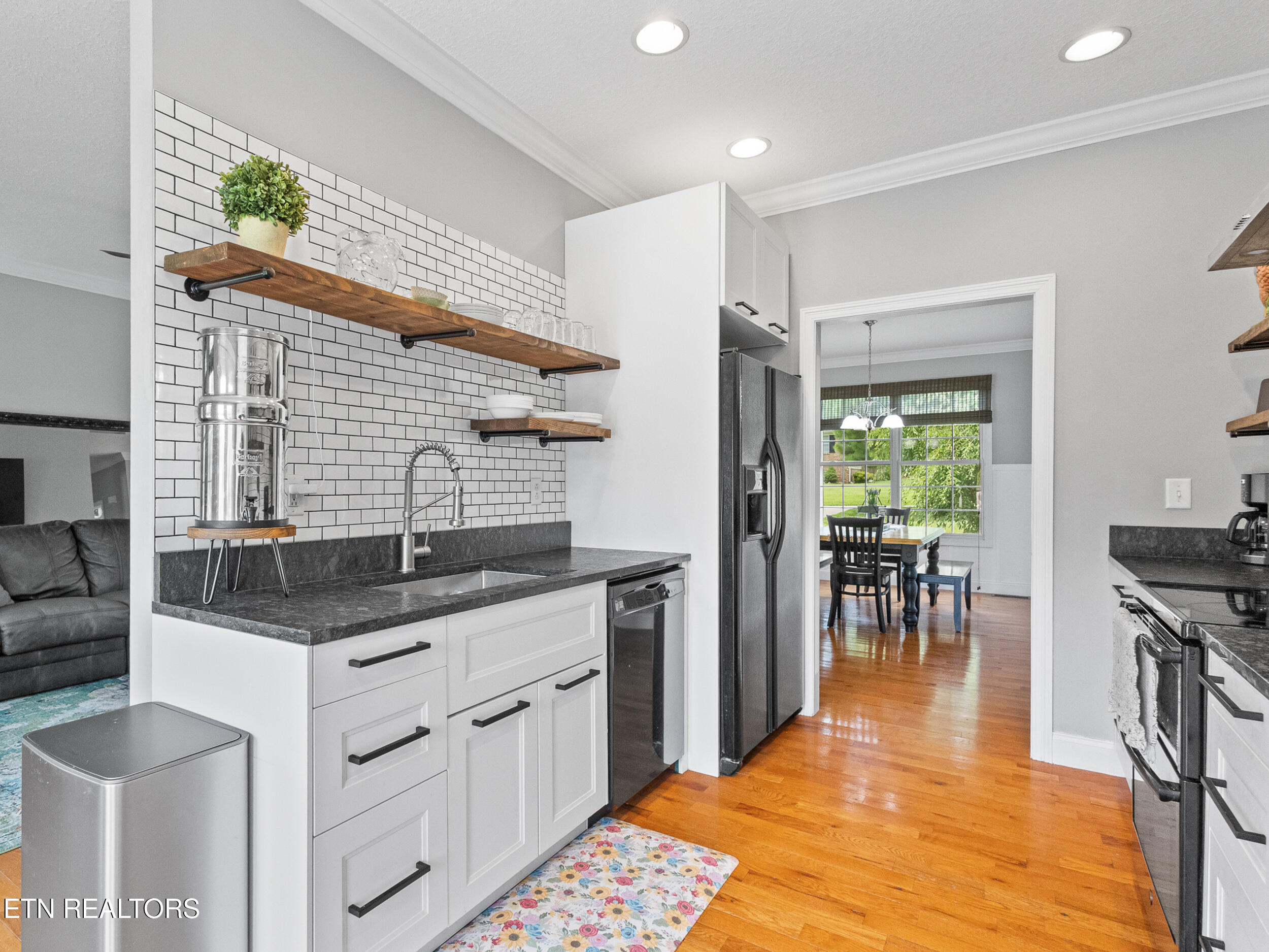 3861 Valentine Road Maryville TN 37804
