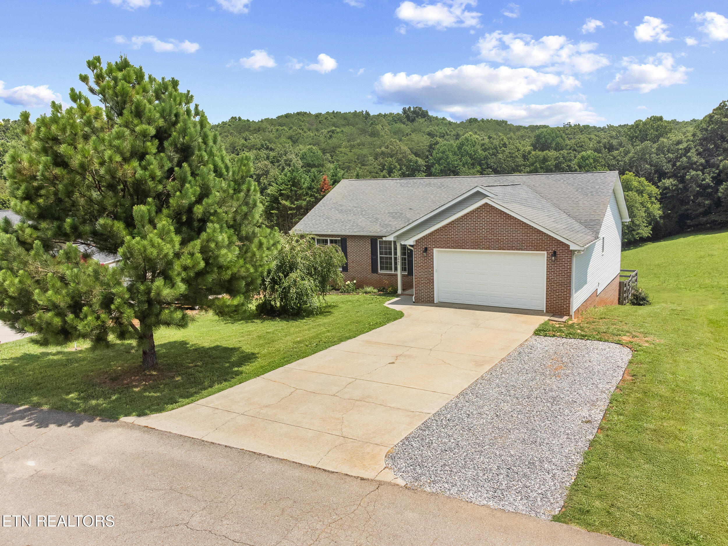 3861 Valentine Road Maryville TN 37804