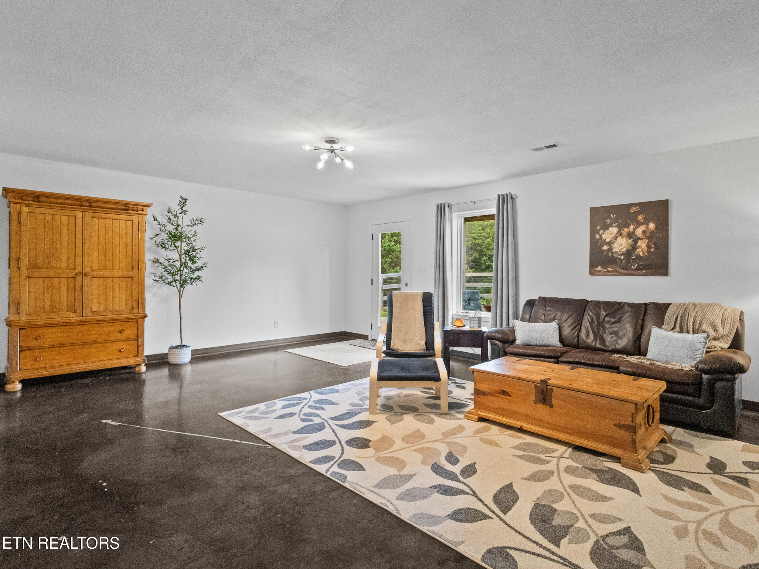 3861 Valentine Road Maryville TN 37804