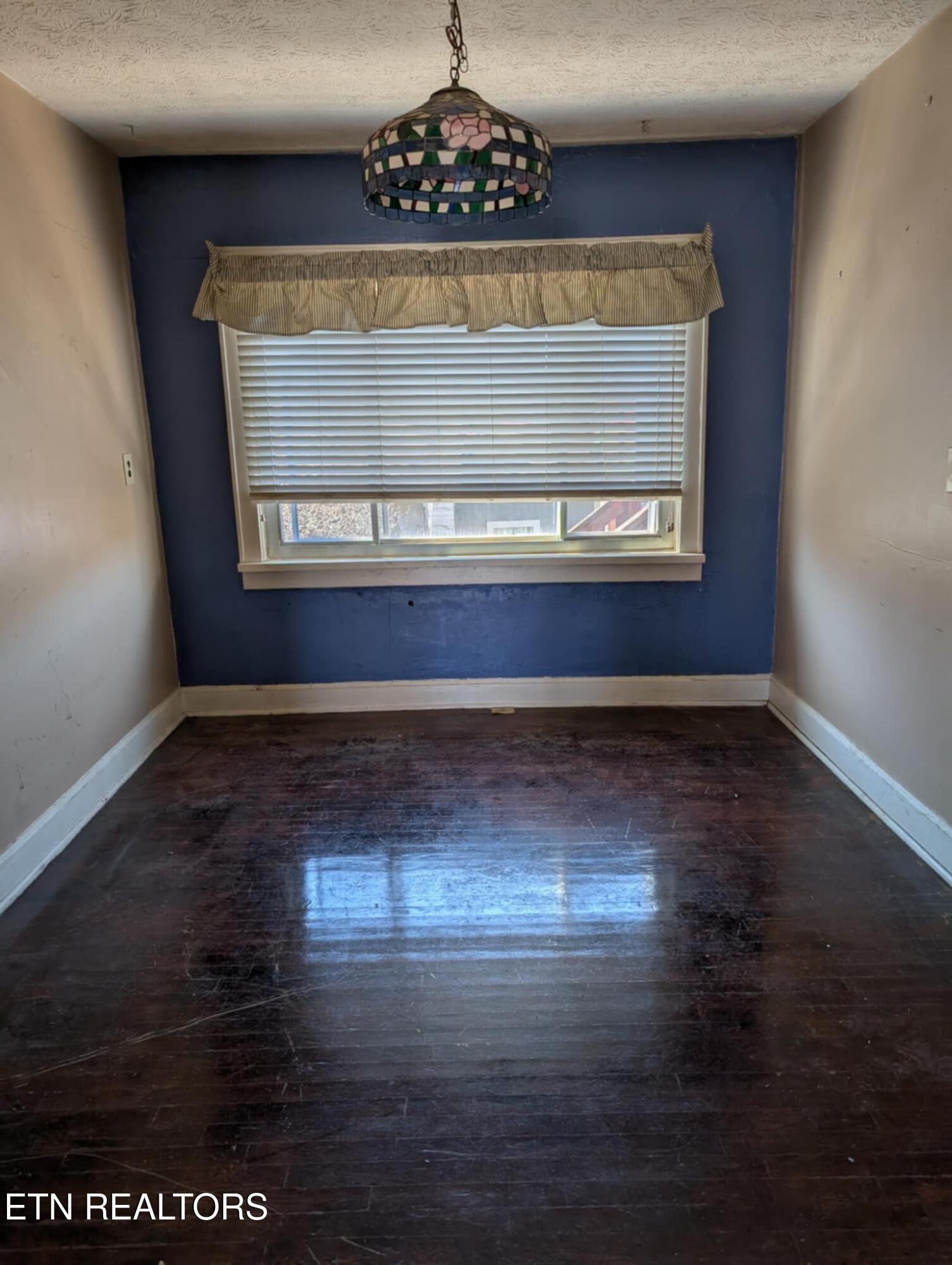 227 E Weaver Street Clinton TN 37716