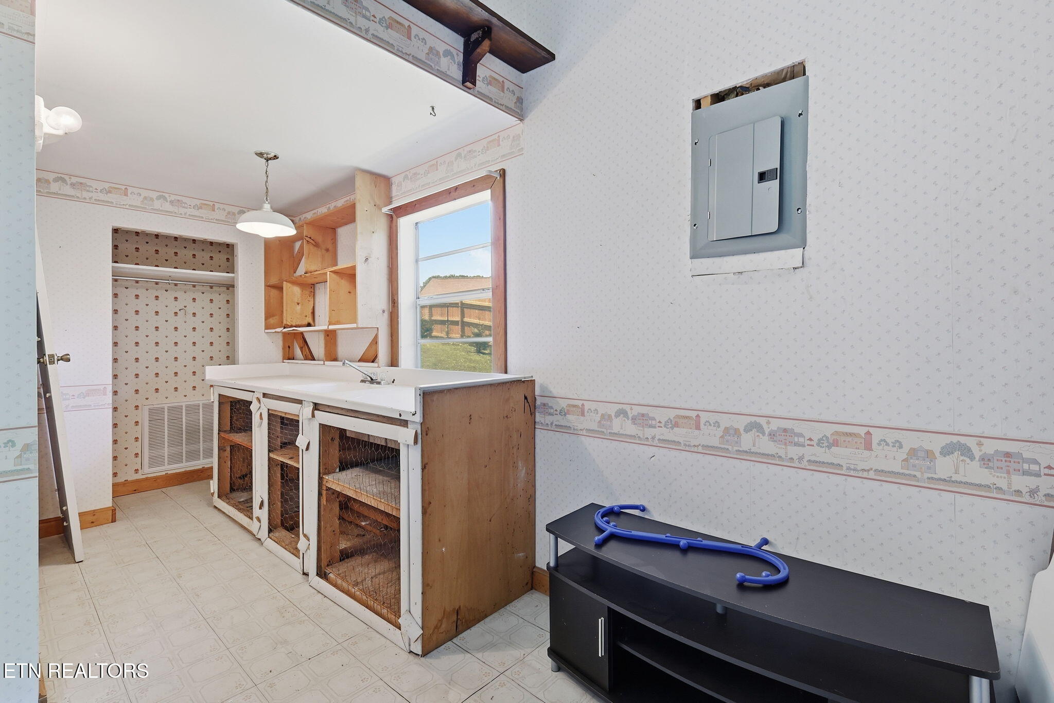 124 Salem Road Oak Ridge TN 37830