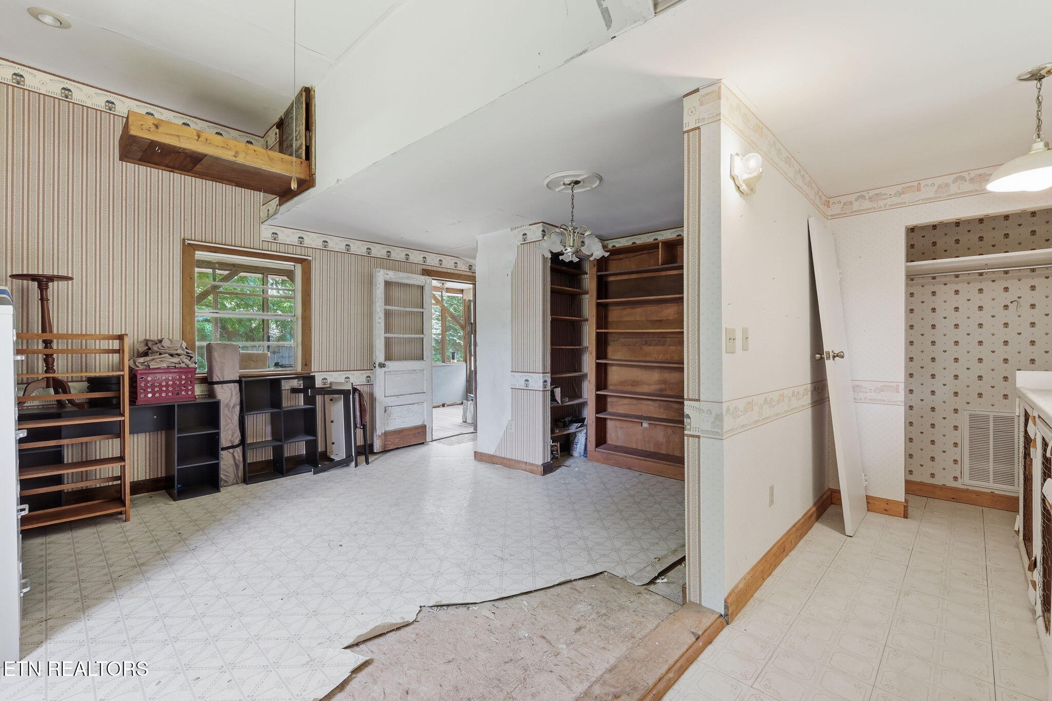 124 Salem Road Oak Ridge TN 37830