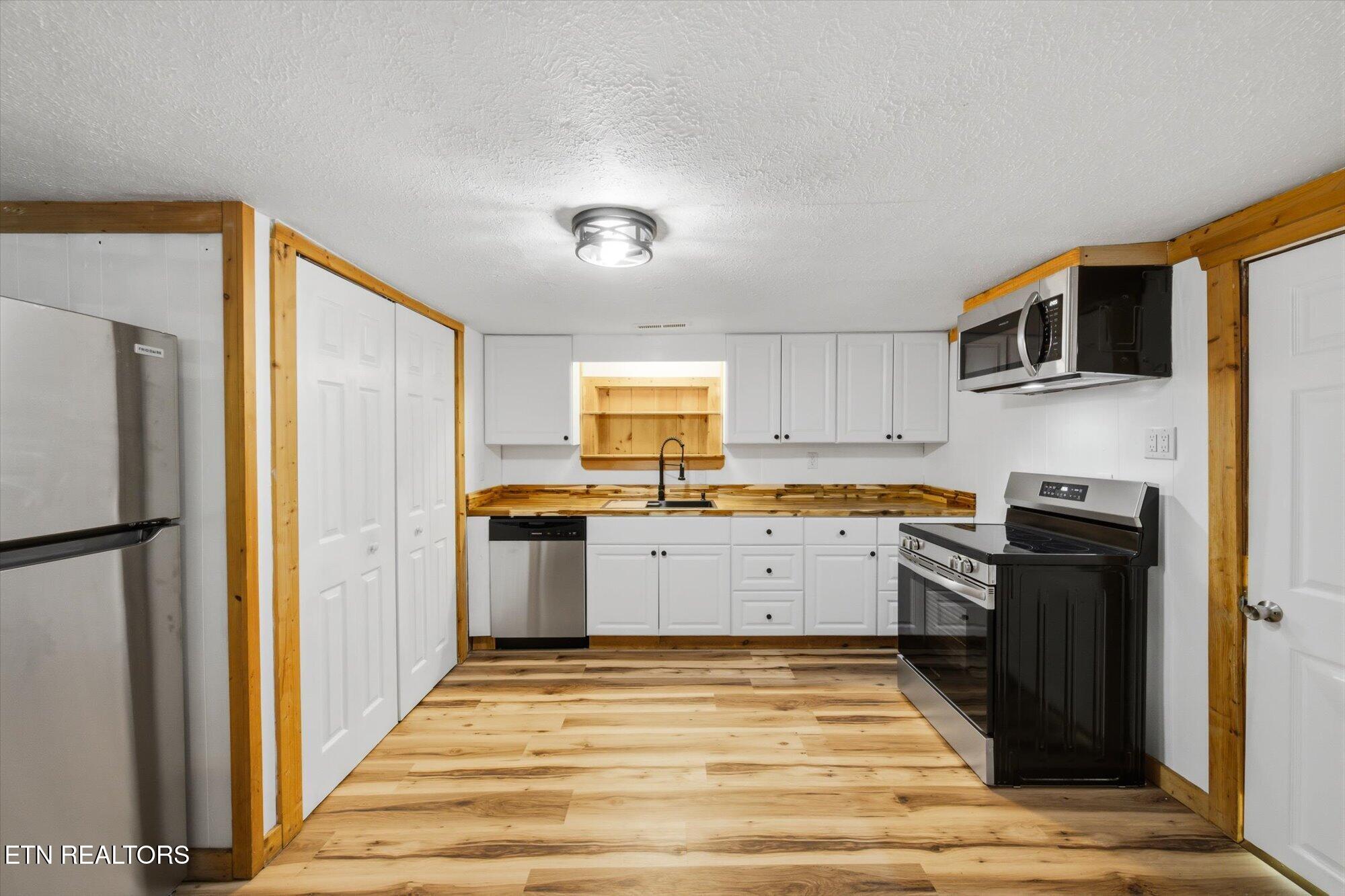 890 Indian Gap Road Sevierville TN 37876