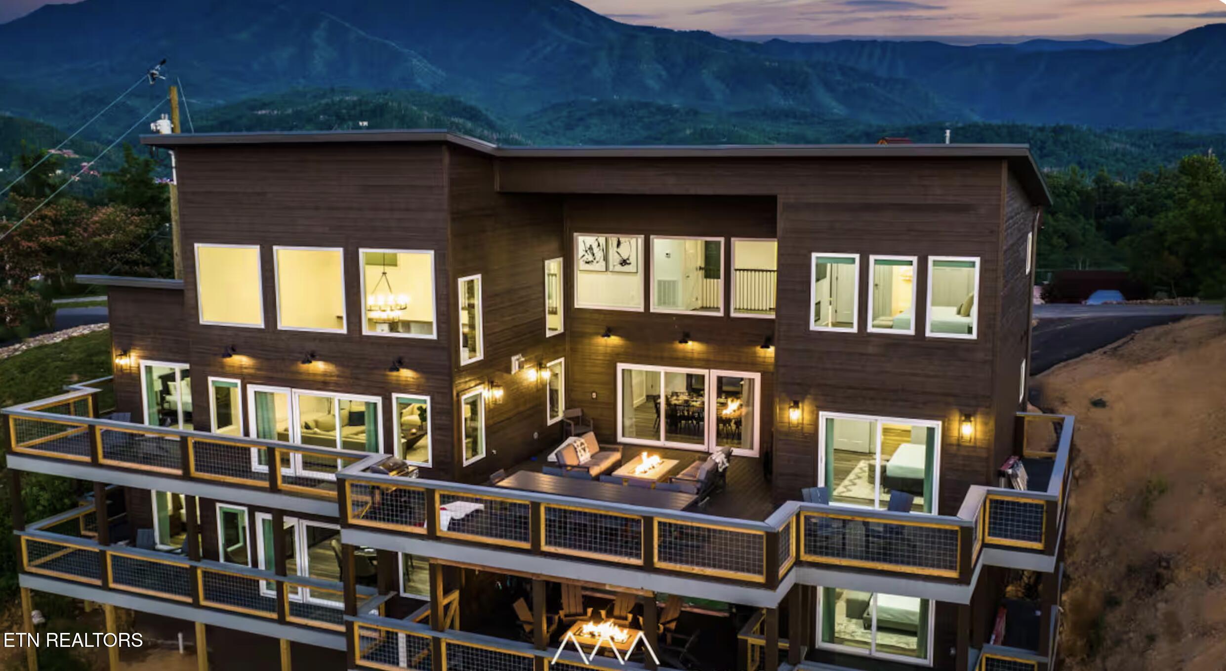 712 Bear Walk Way Gatlinburg TN 37738