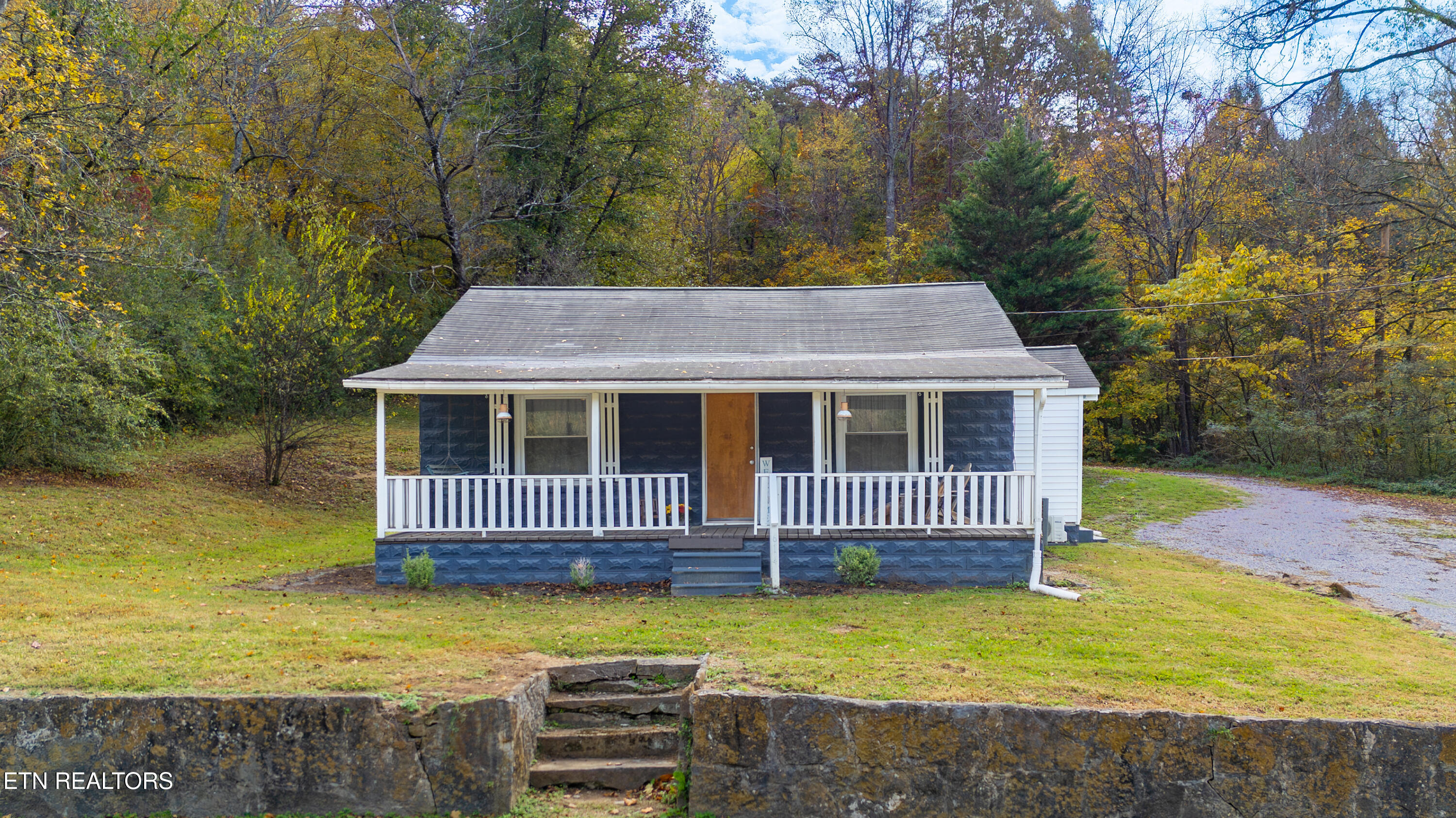 614 E Brushy Valley Drive Powell TN 37849