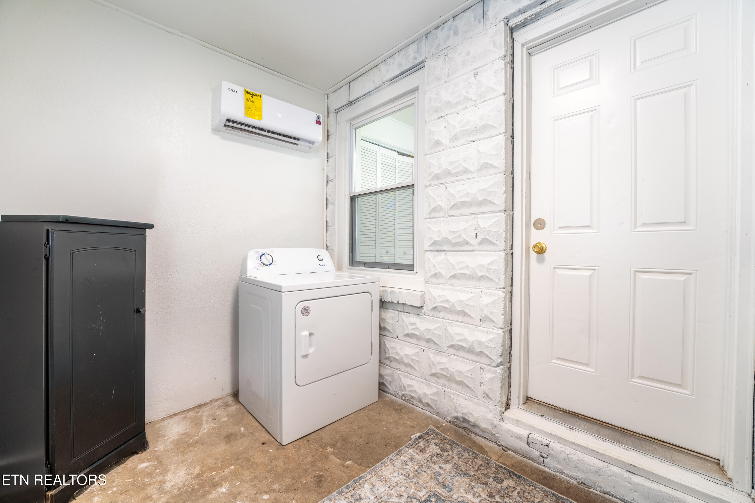 614 E Brushy Valley Drive Powell TN 37849