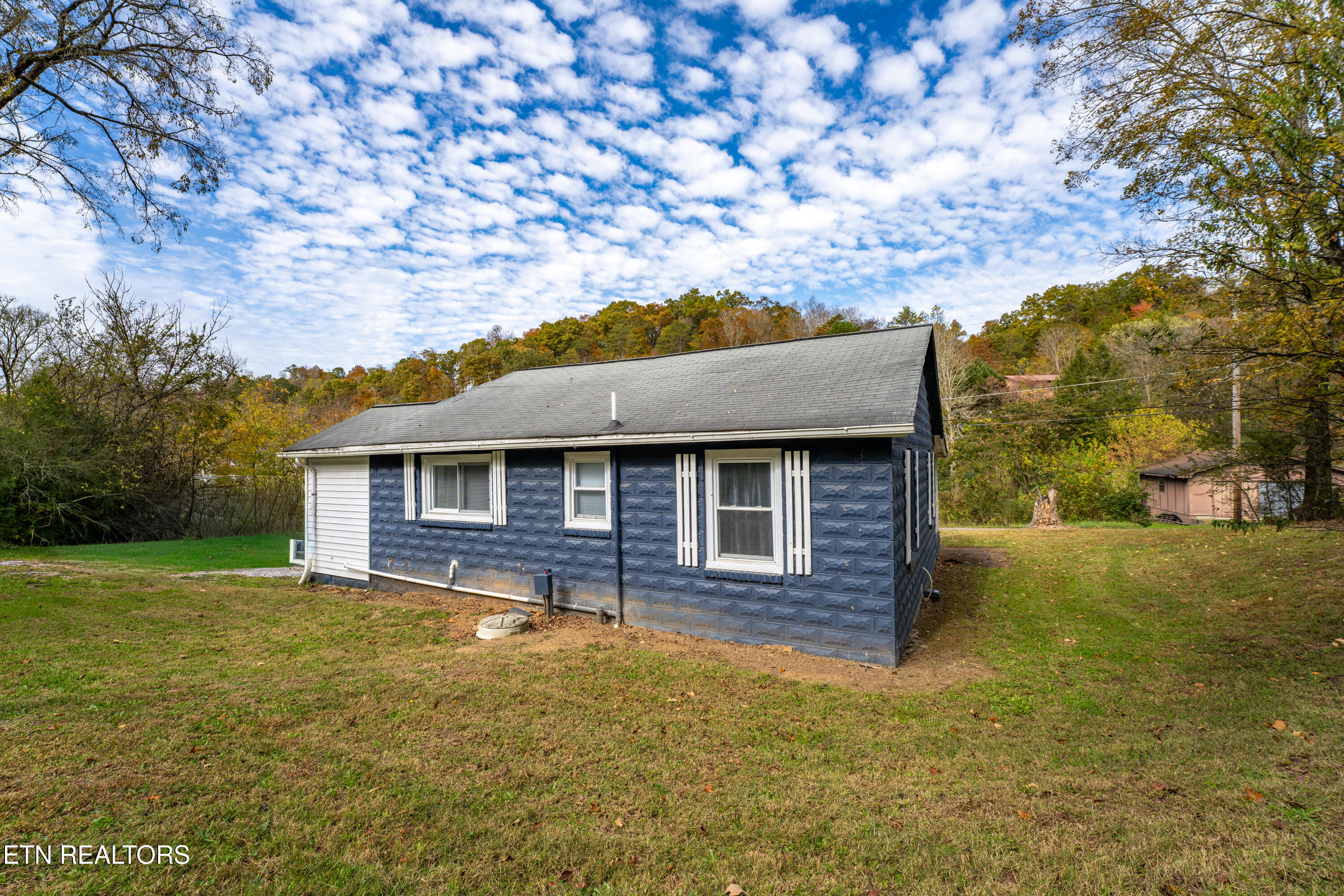 614 E Brushy Valley Drive Powell TN 37849