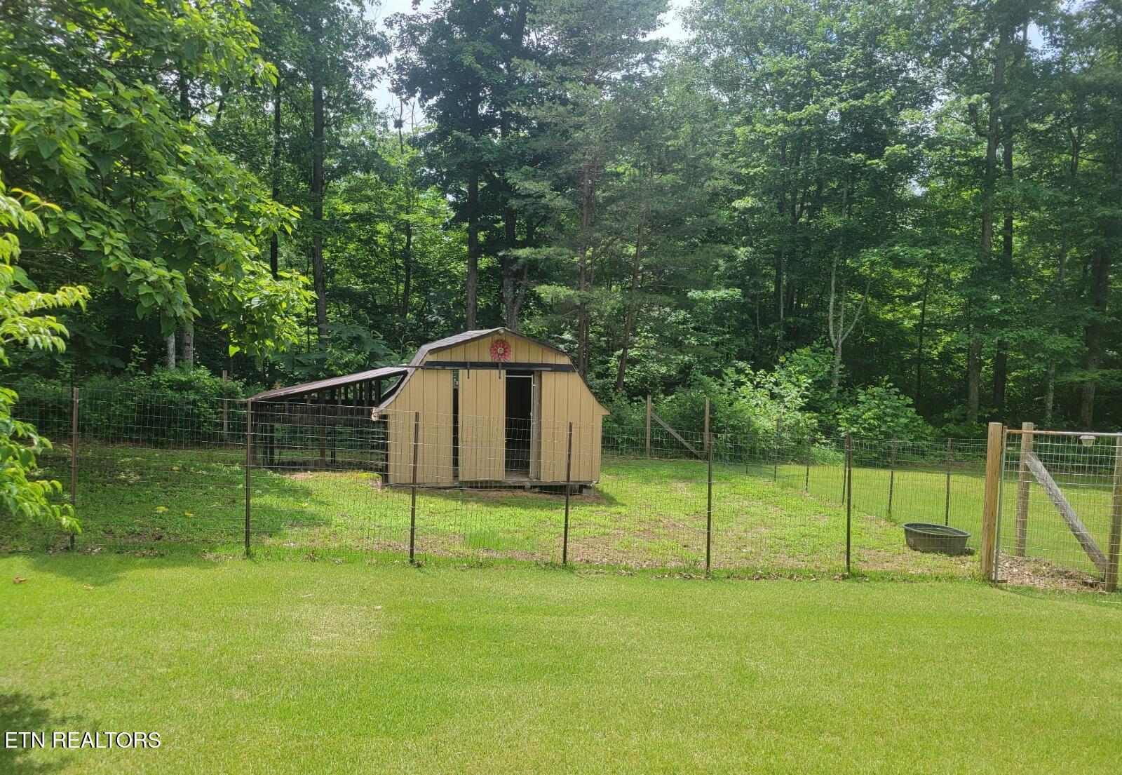 228 Paul Wheeler Lane Jamestown TN 38556