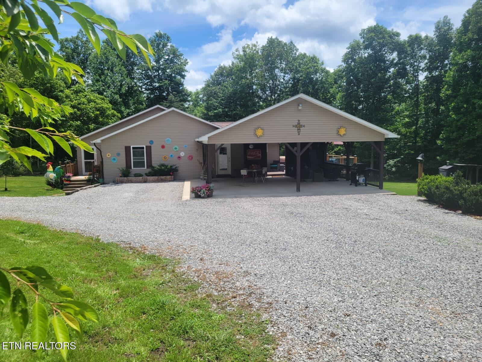 228 Paul Wheeler Lane Jamestown TN 38556