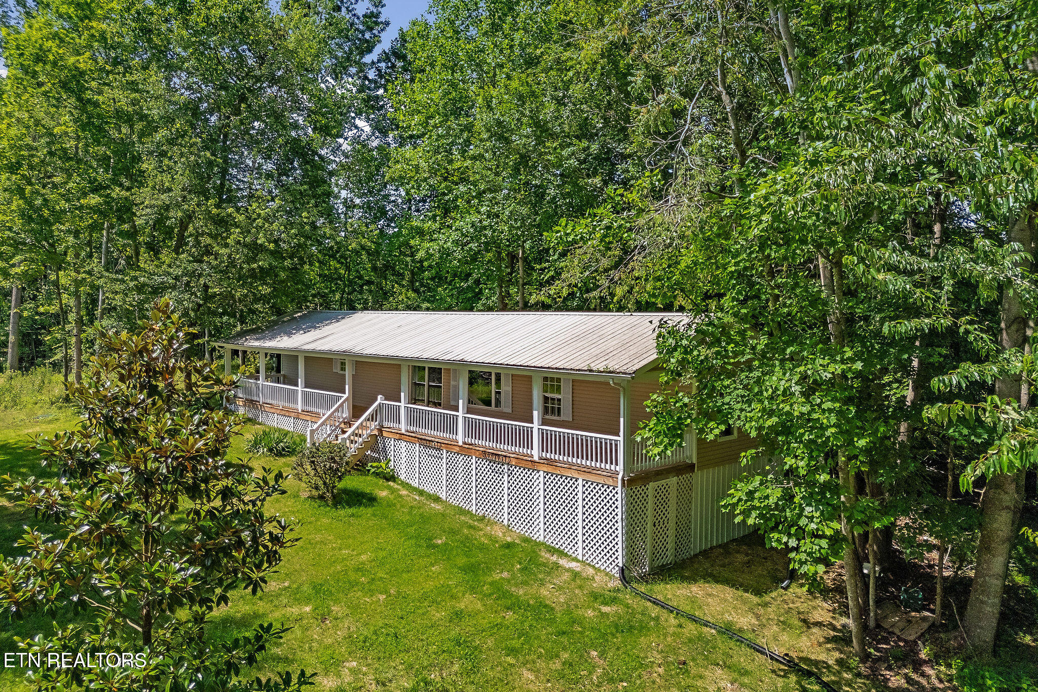 1007 Eastridge Drive Byrdstown TN 38549