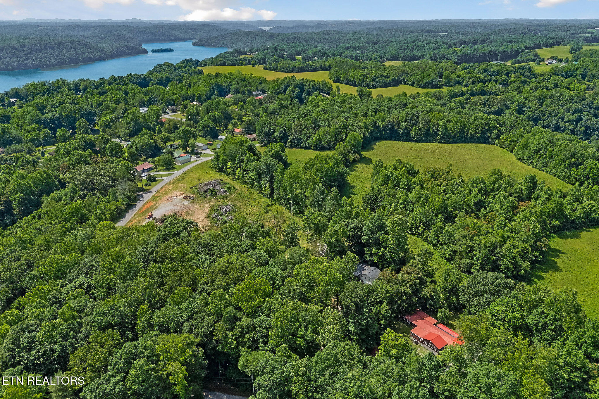 1007 Eastridge Drive Byrdstown TN 38549