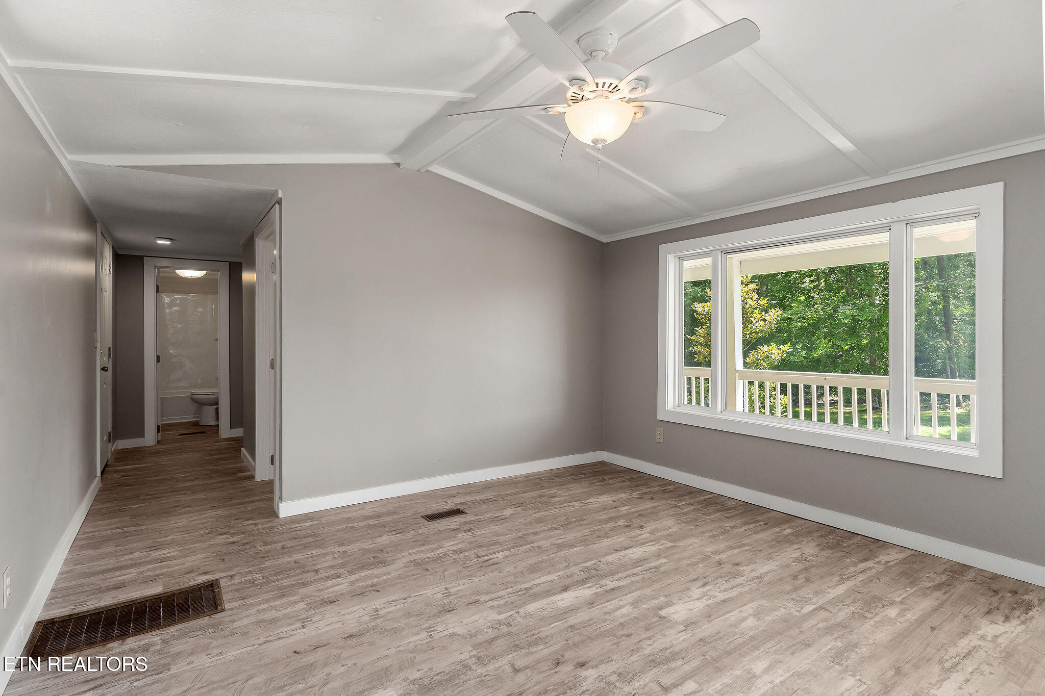 1007 Eastridge Drive Byrdstown TN 38549