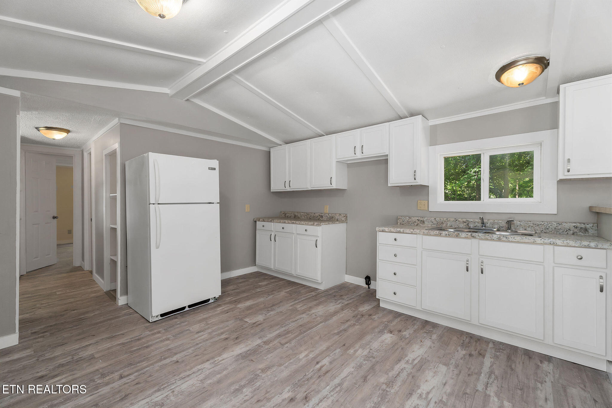 1007 Eastridge Drive Byrdstown TN 38549