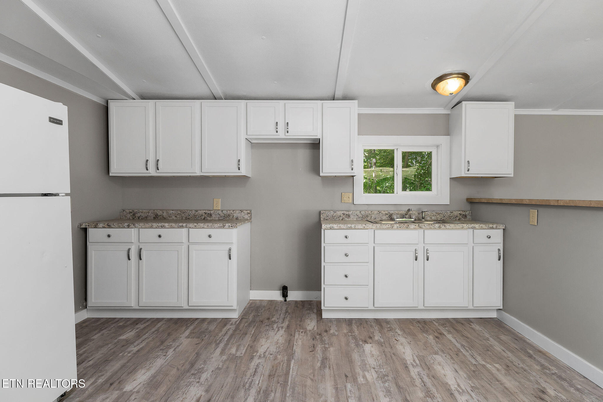 1007 Eastridge Drive Byrdstown TN 38549