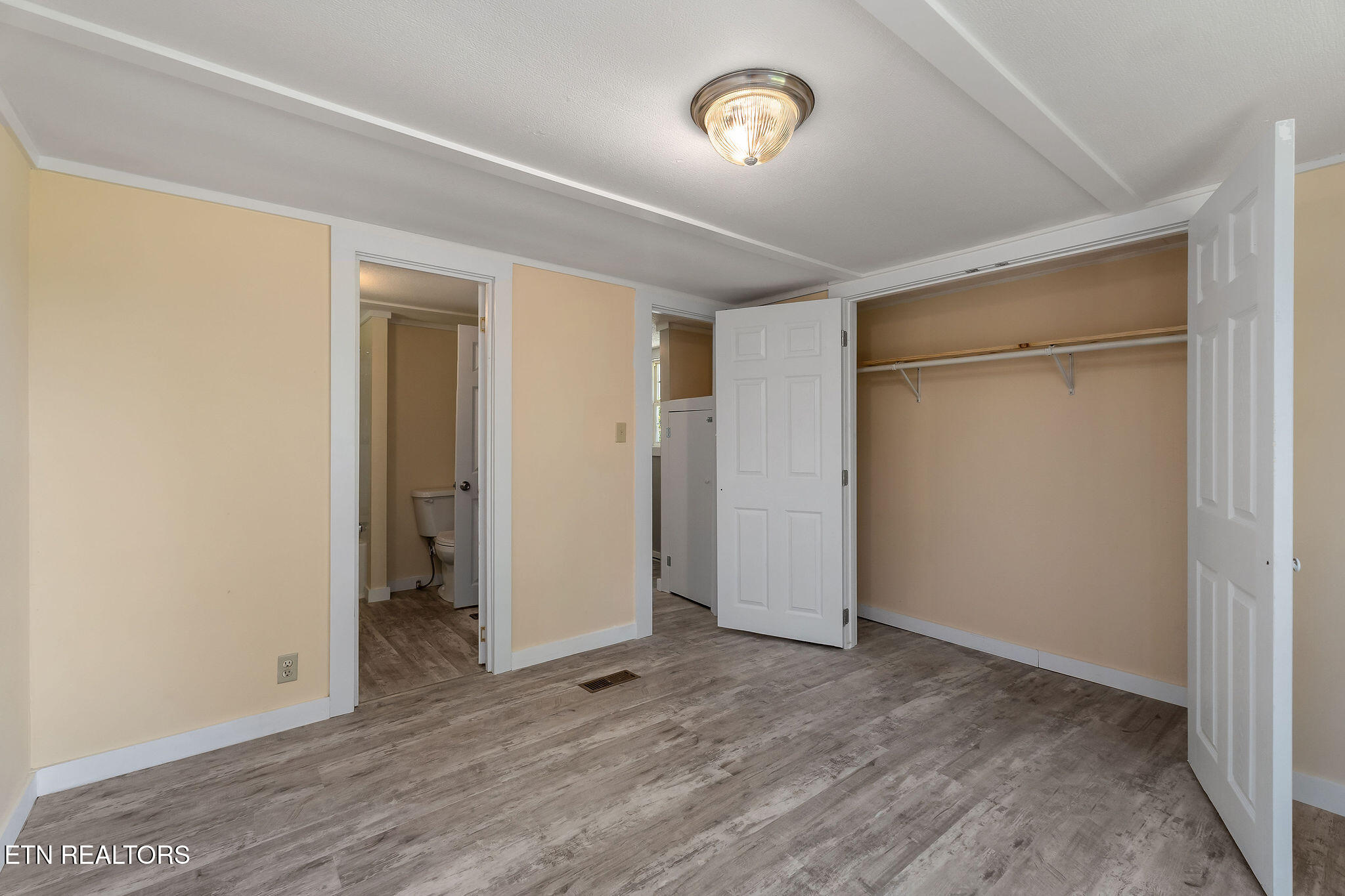 1007 Eastridge Drive Byrdstown TN 38549