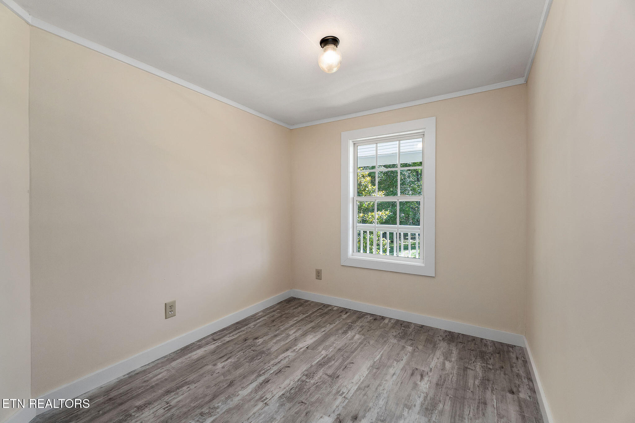 1007 Eastridge Drive Byrdstown TN 38549