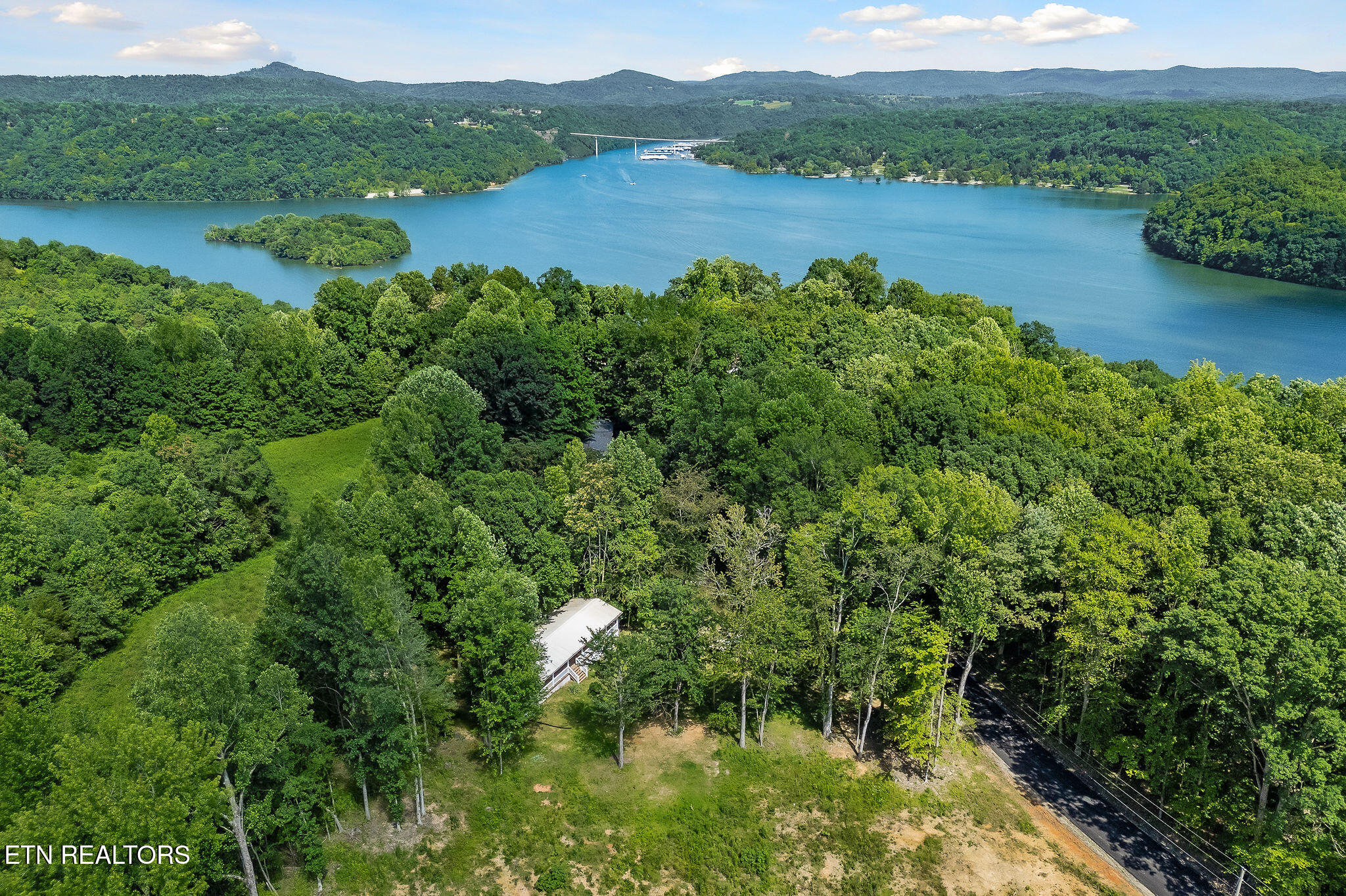 1007 Eastridge Drive Byrdstown TN 38549