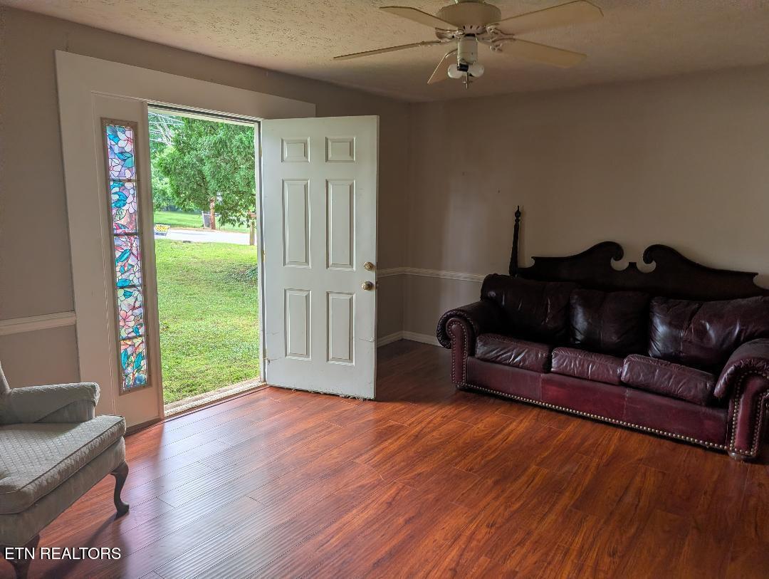 902 Carding Machine Road Loudon TN 37774