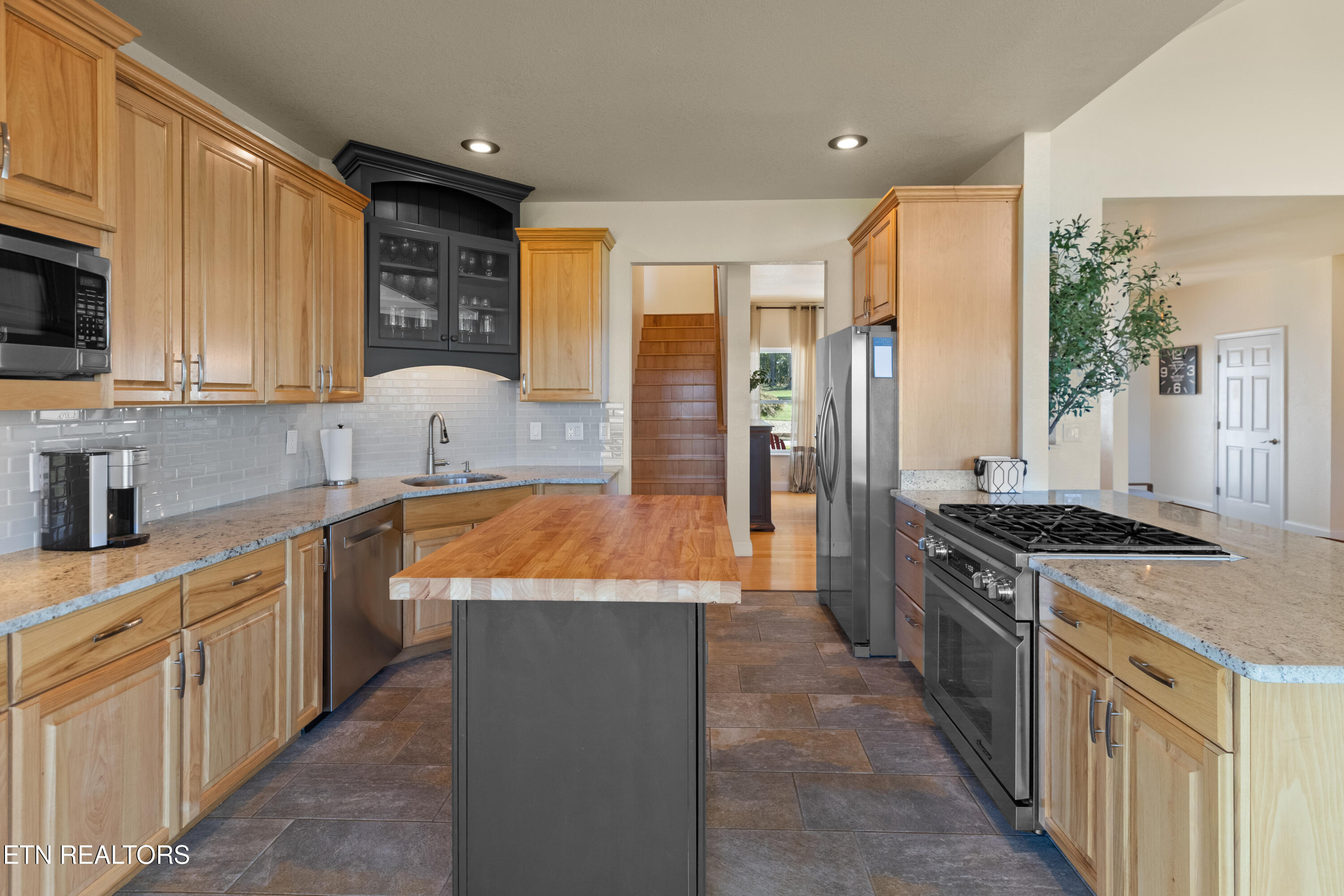 2225 Ted Moore Road Dandridge TN 37725
