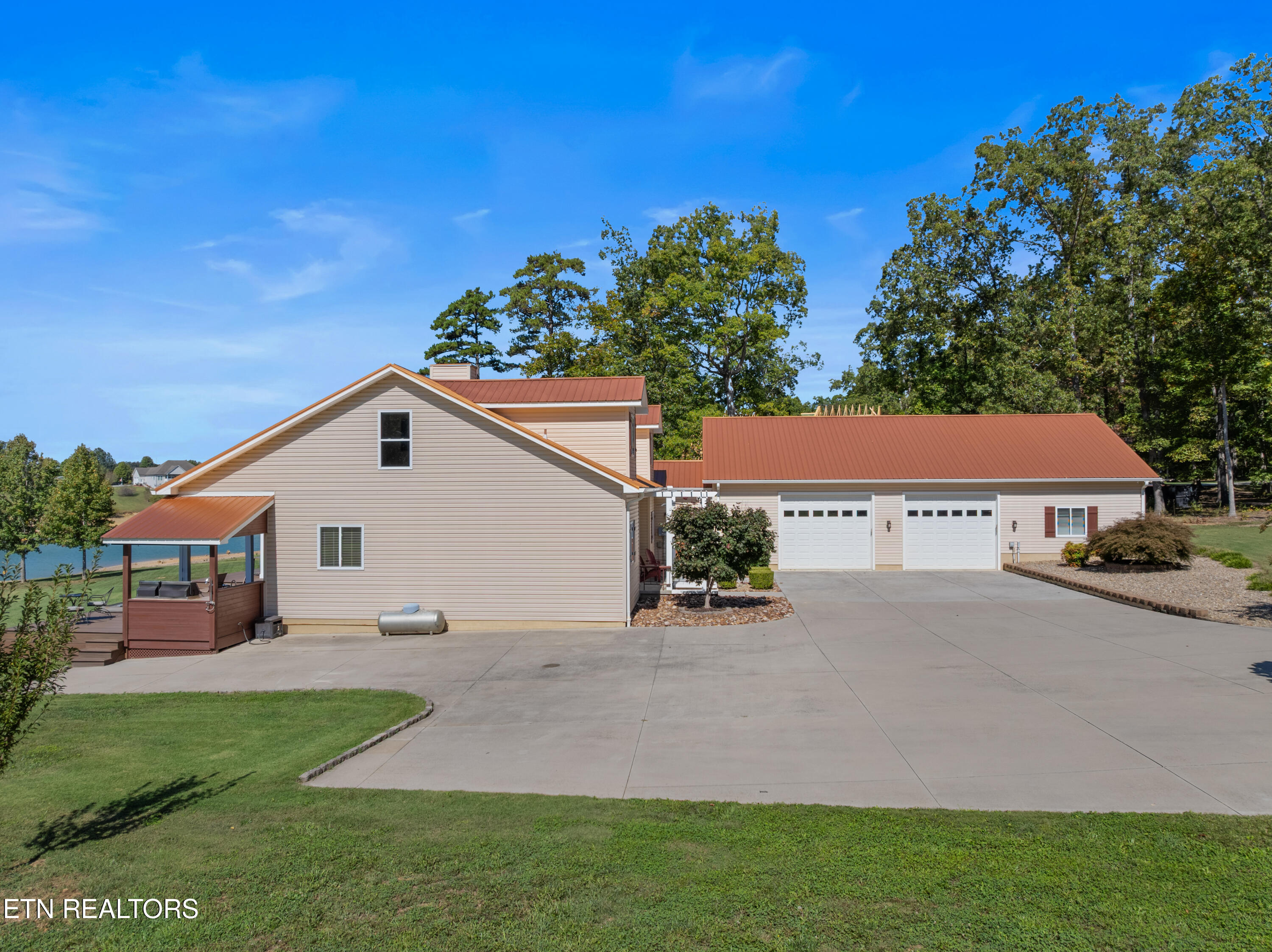 2225 Ted Moore Road Dandridge TN 37725
