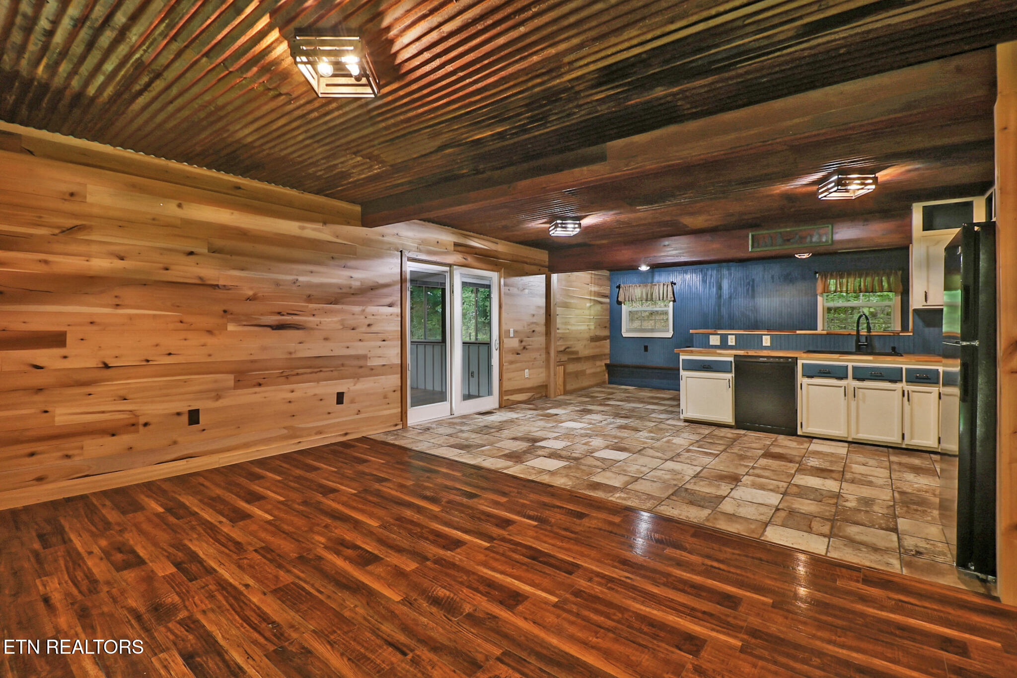615 E Robbins Road Robbins TN 37852