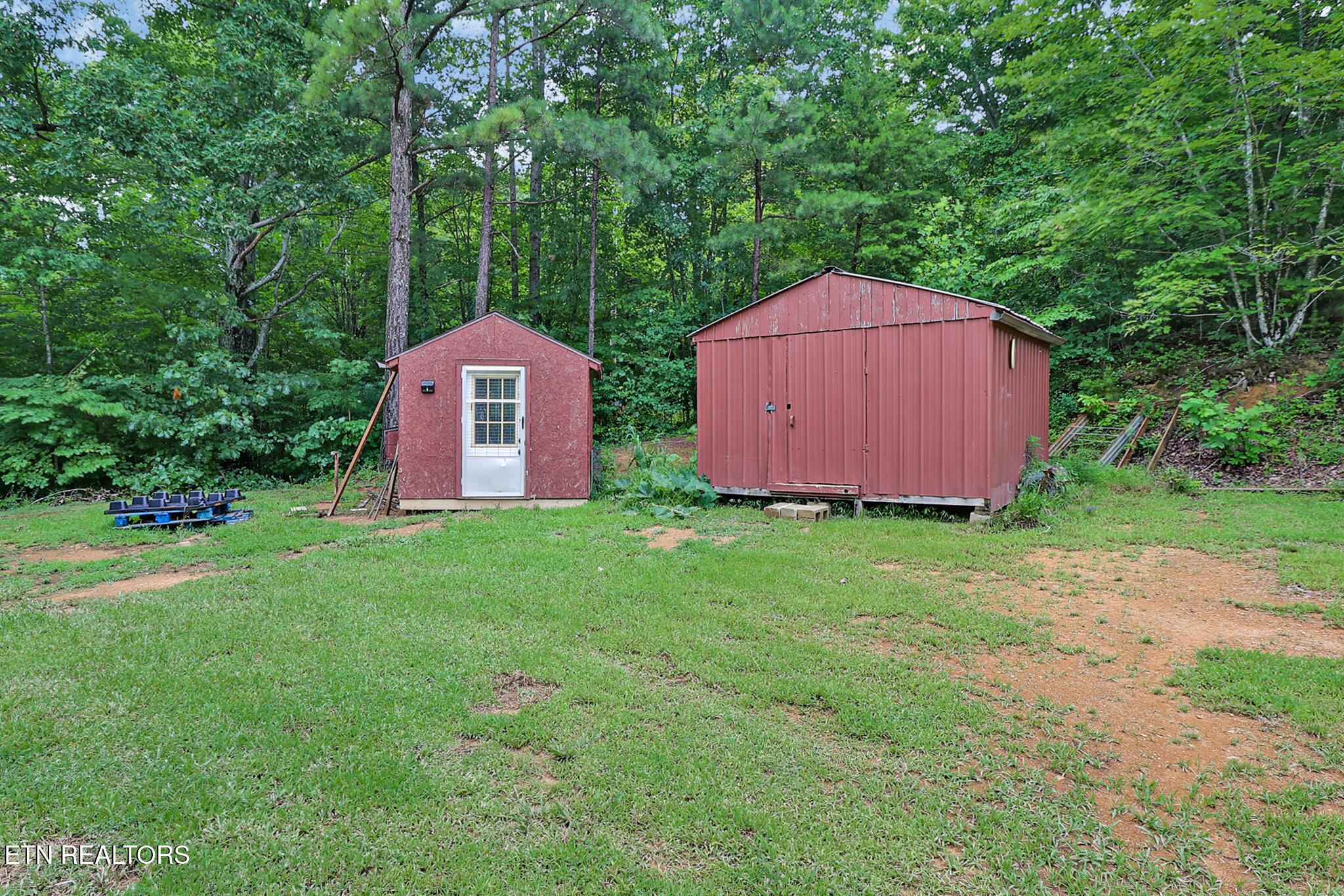 615 E Robbins Road Robbins TN 37852