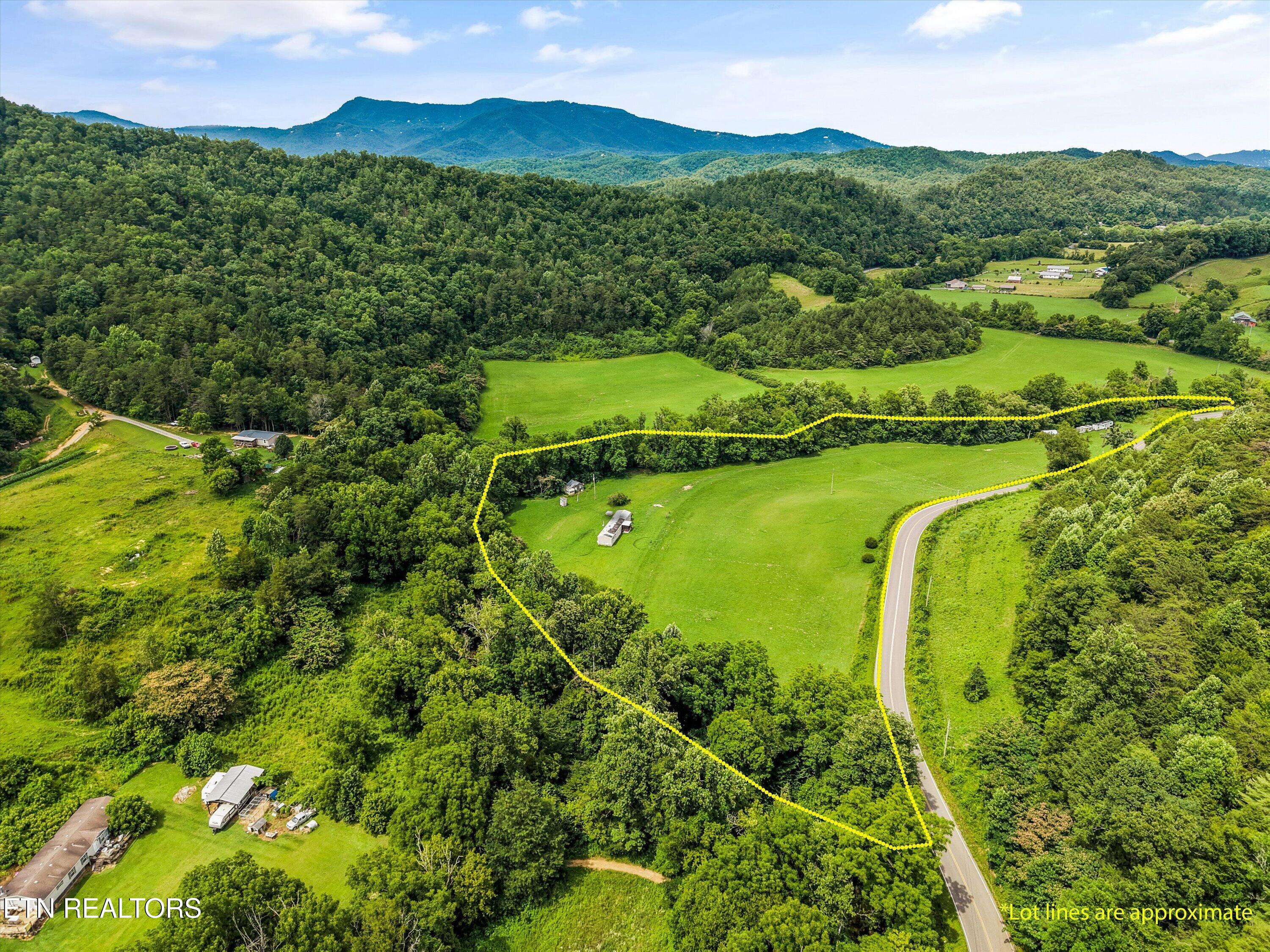 4845 Pearl Valley Road Sevierville TN 37876