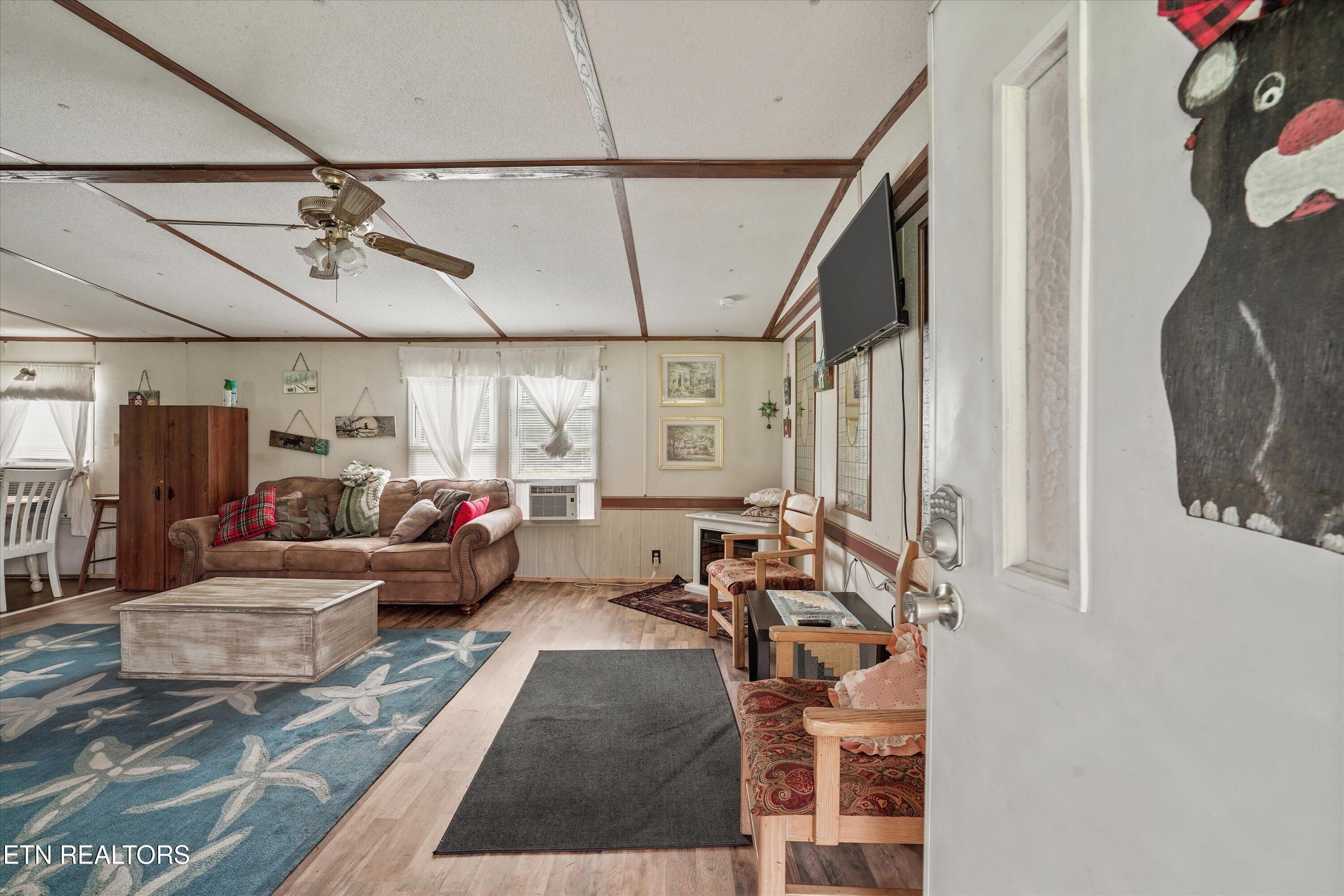 4845 Pearl Valley Road Sevierville TN 37876