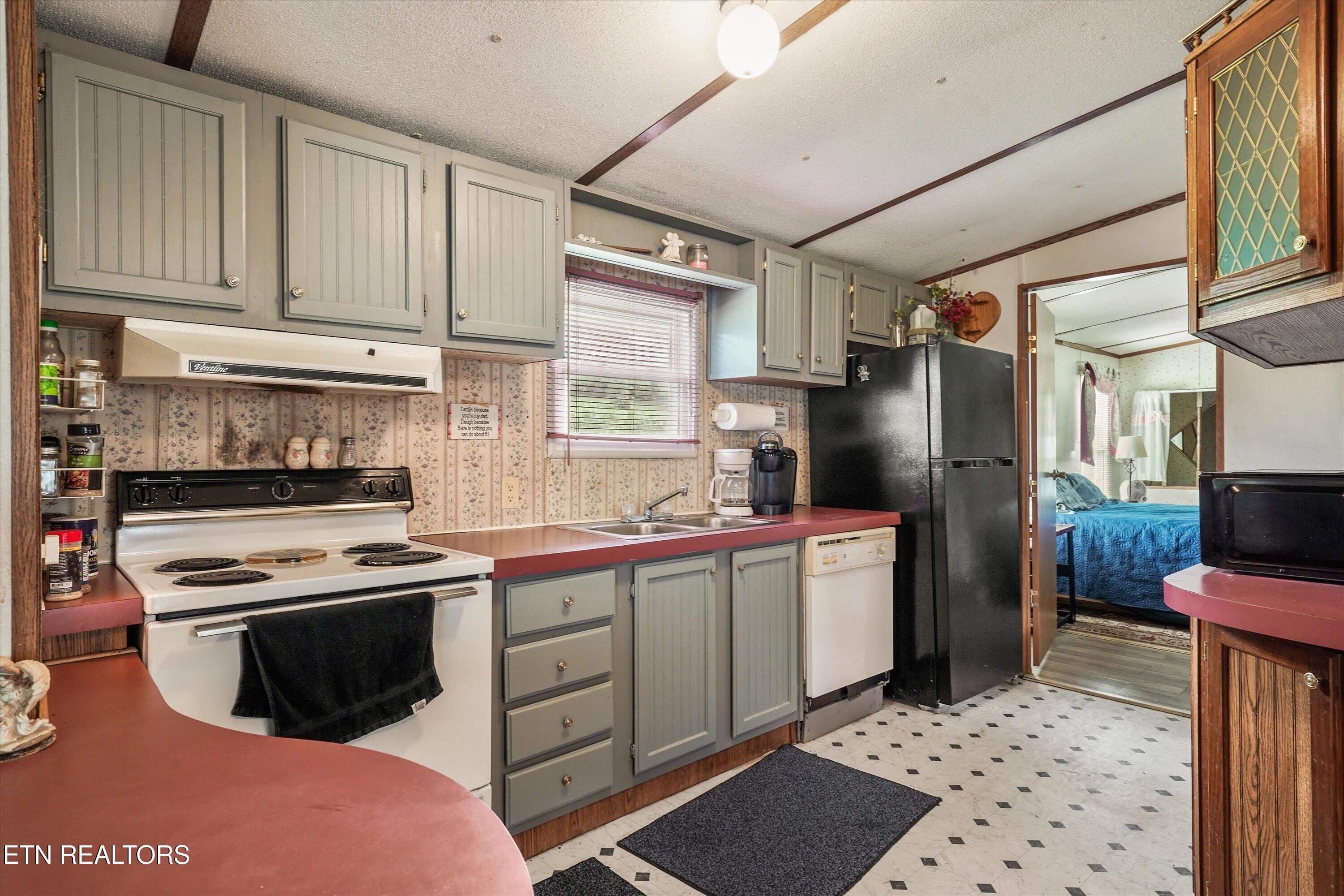 4845 Pearl Valley Road Sevierville TN 37876