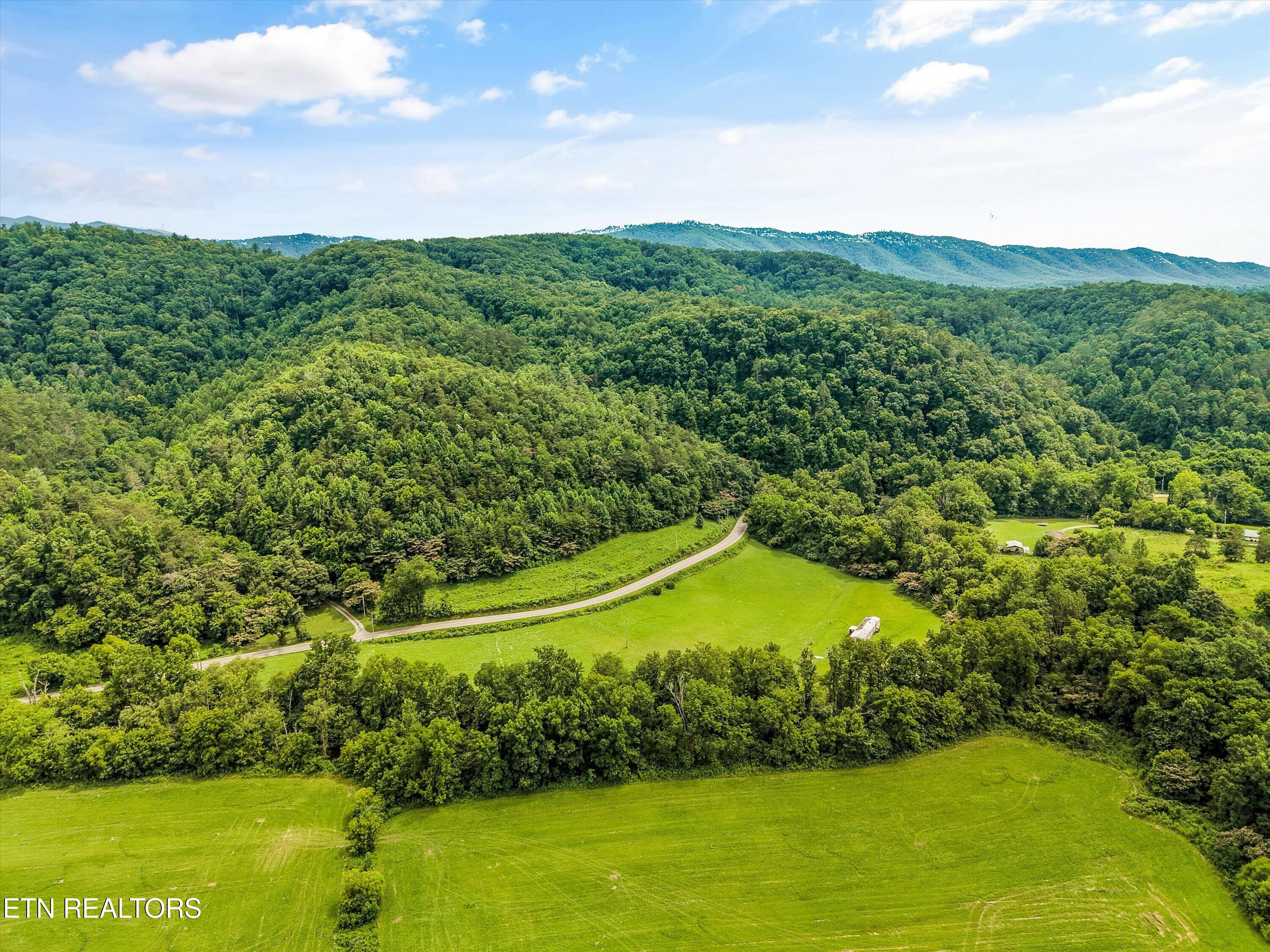 4845 Pearl Valley Road Sevierville TN 37876