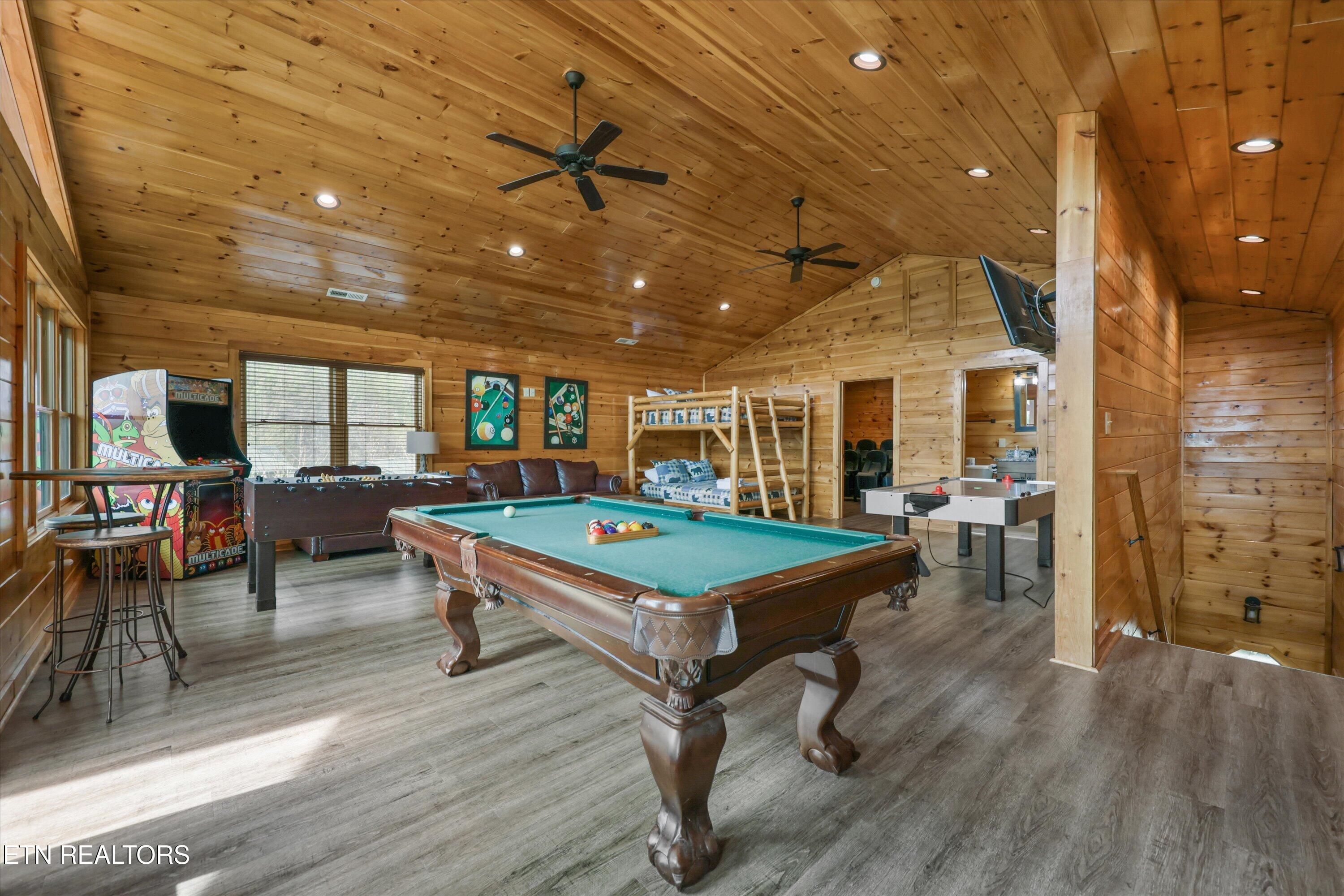 655 Gatlinburg Falls Way Gatlinburg TN 37738