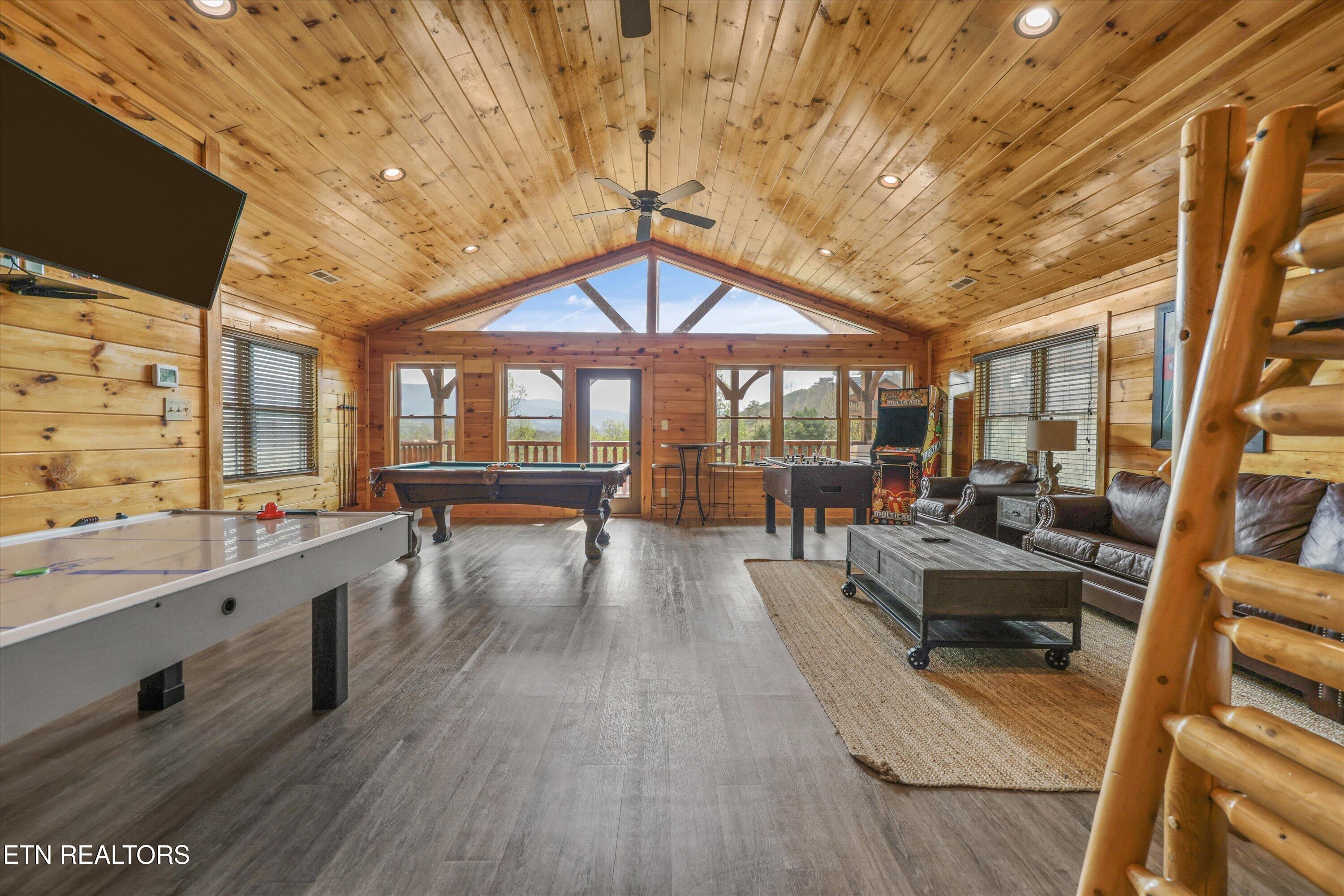 655 Gatlinburg Falls Way Gatlinburg TN 37738