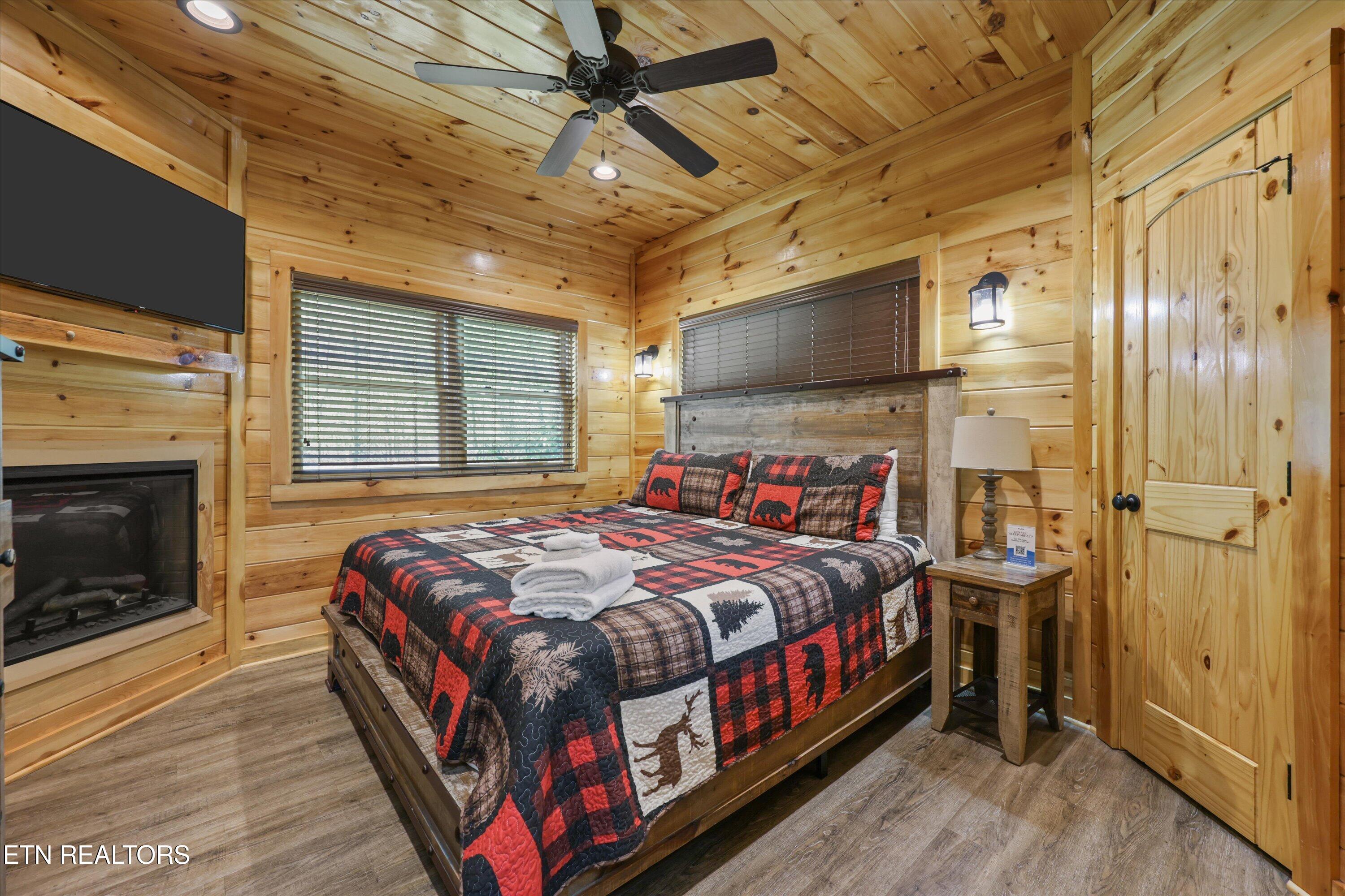655 Gatlinburg Falls Way Gatlinburg TN 37738
