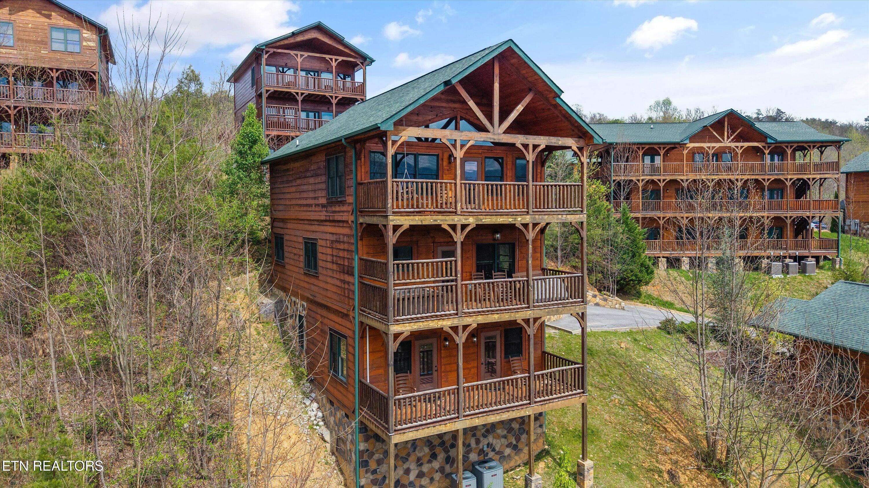 655 Gatlinburg Falls Way Gatlinburg TN 37738